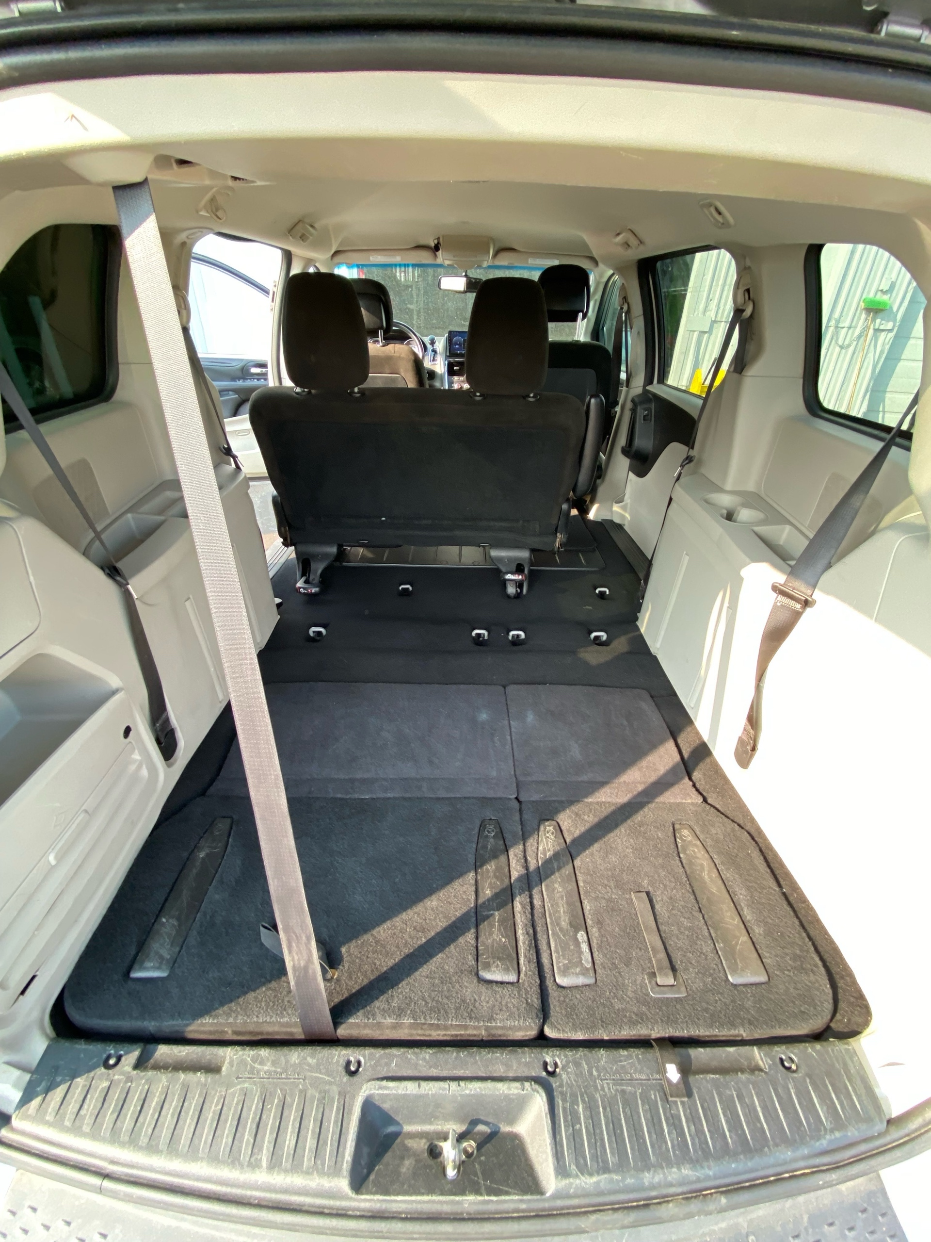 /canwestautoinc/2015-Dodge-GrandCaravan-33169043025784073.jpg