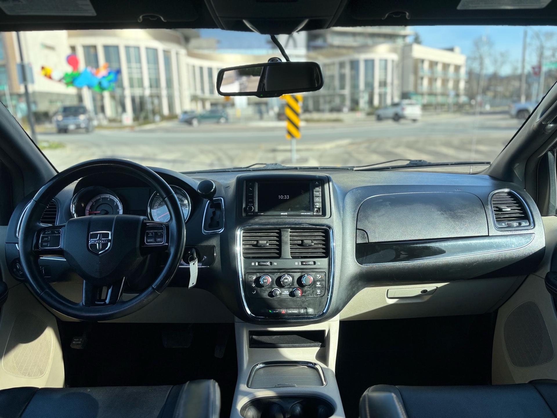 /canwestautoinc/2015-Dodge-GrandCaravan-8096640493439484.jpg