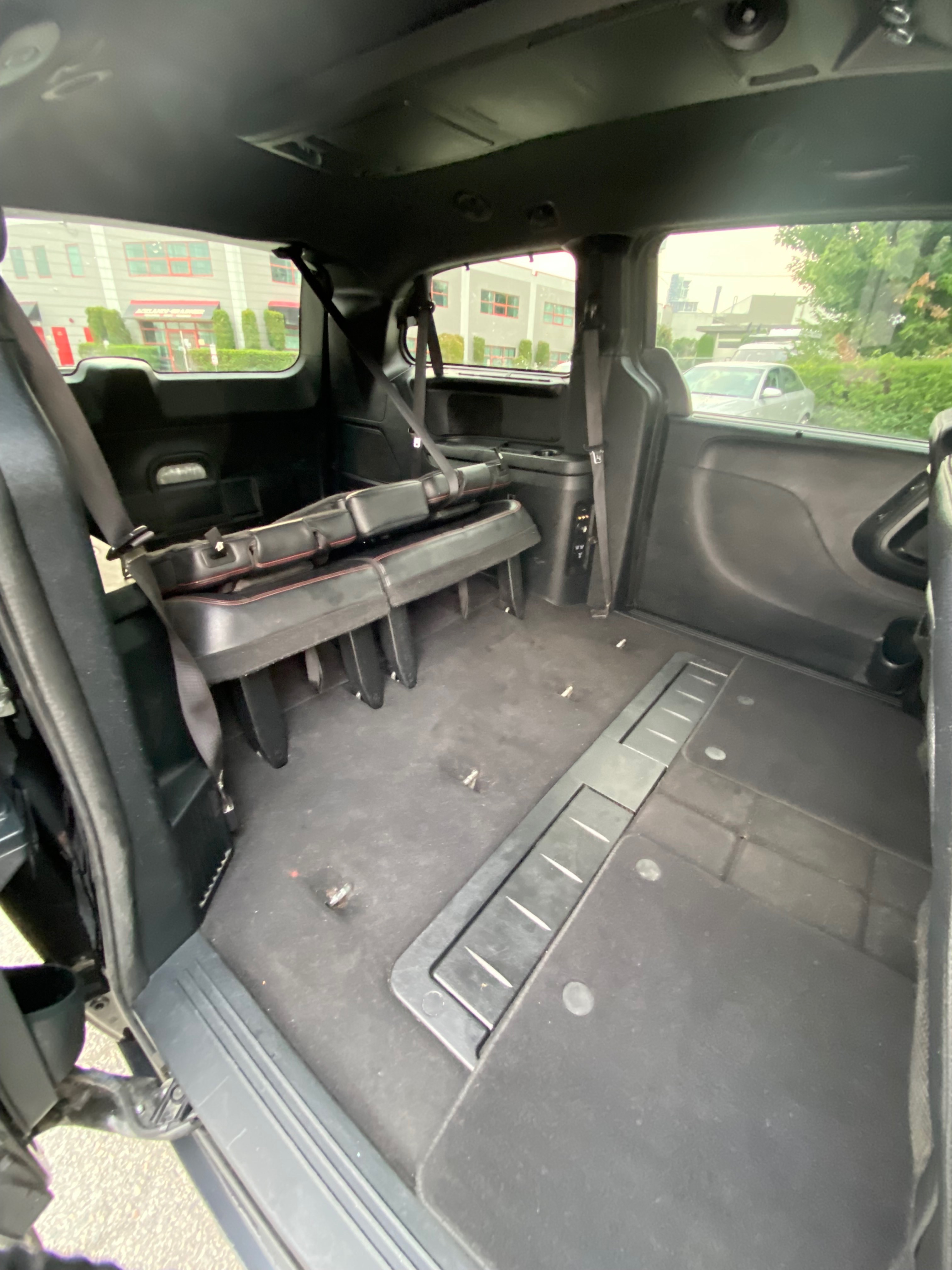 /canwestautoinc/2015-Dodge-GrandCaravan-911257639707516.jpg