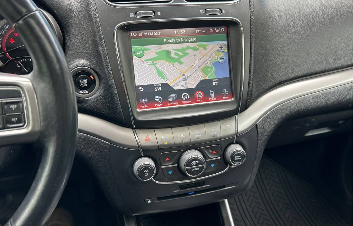 /canwestautoinc/2015-Dodge-Journey-17635475179737892.jpg