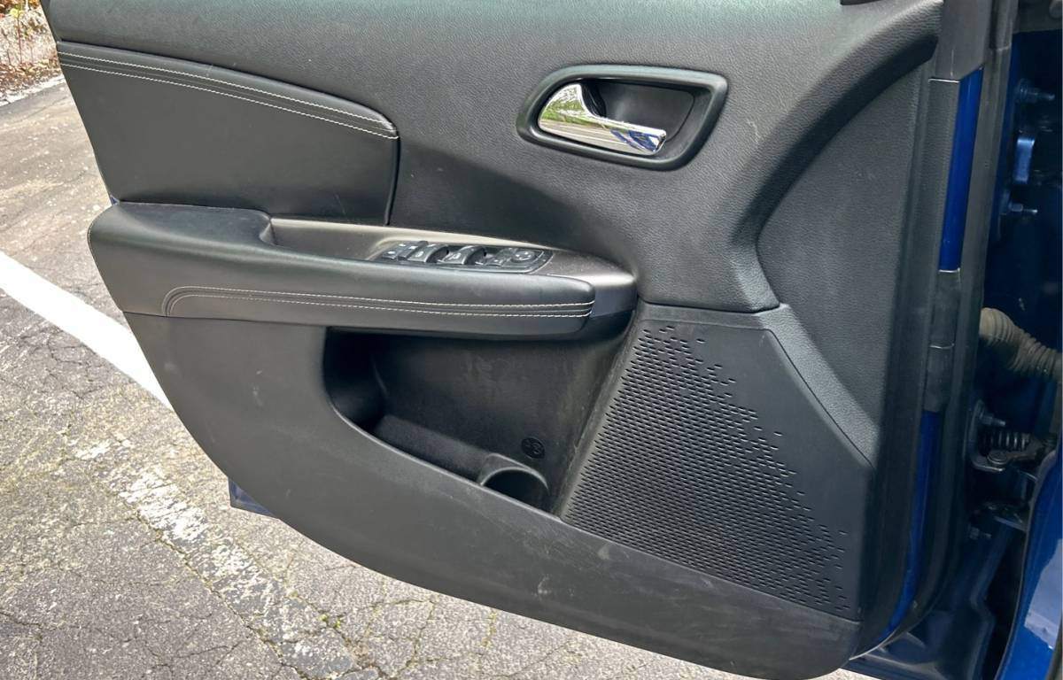 /canwestautoinc/2015-Dodge-Journey-2633125480864398.jpg