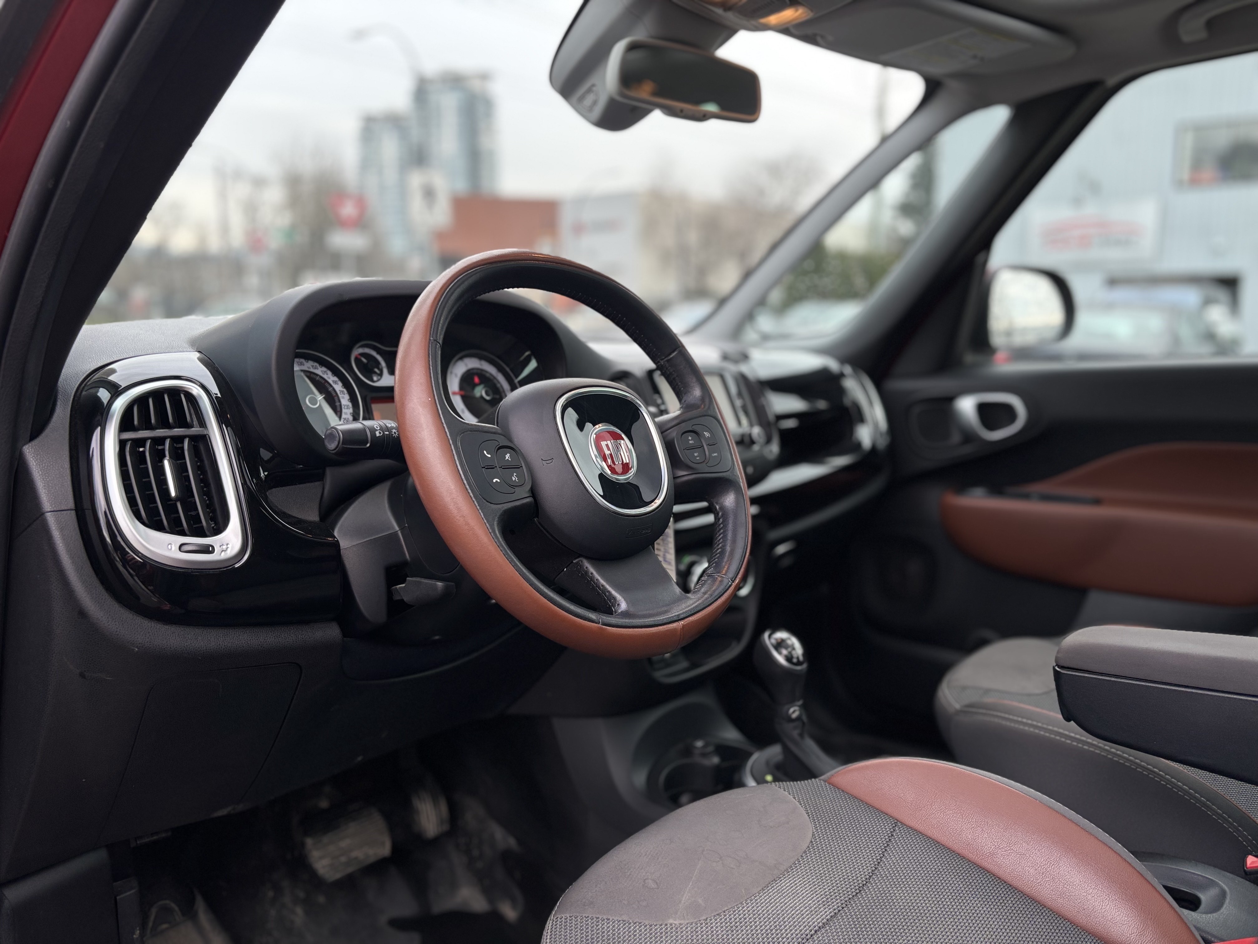 /canwestautoinc/2015-FIAT-500L-02238723671395304.jpg