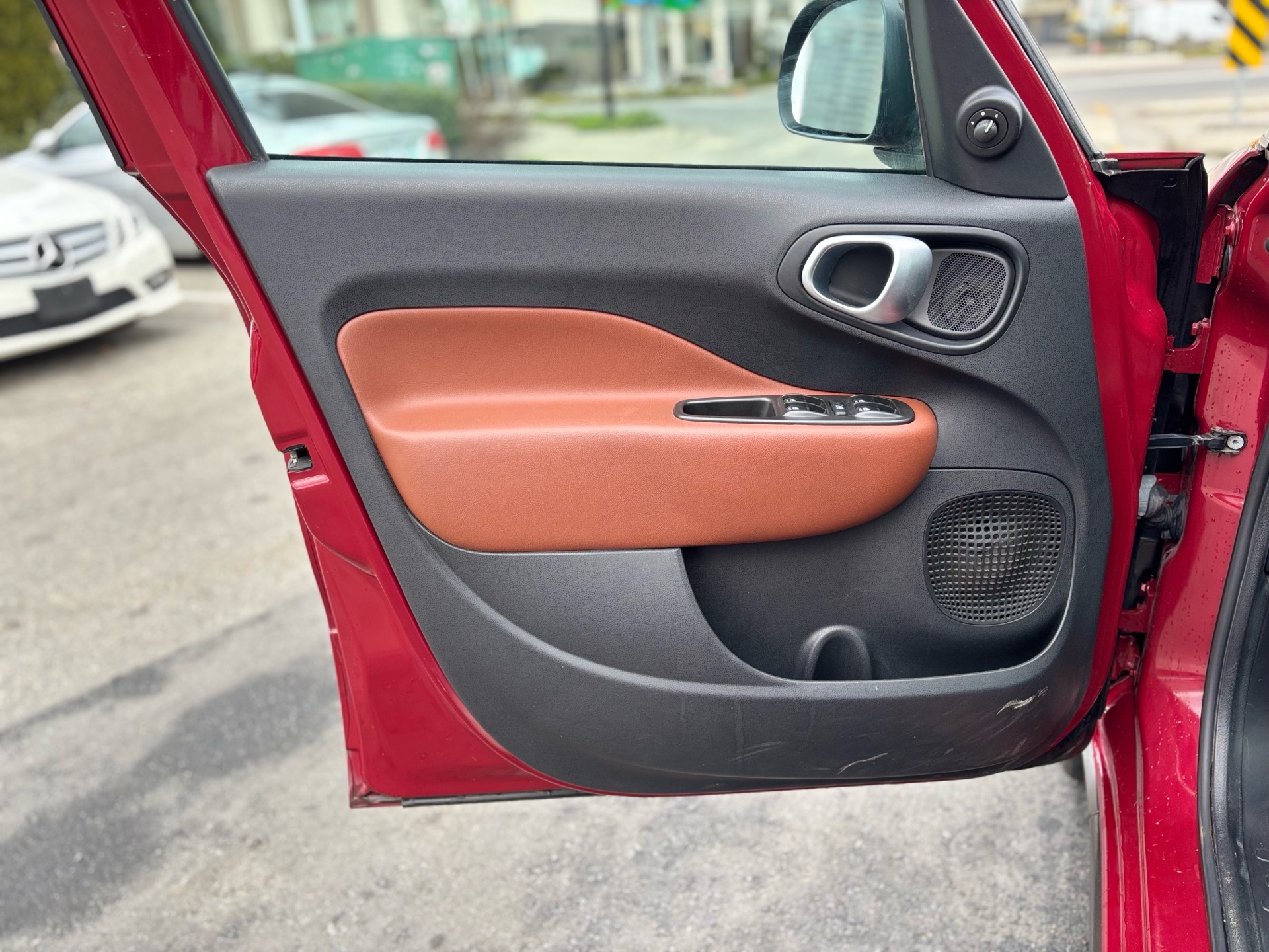 /canwestautoinc/2015-FIAT-500L-468762372136023.jpg
