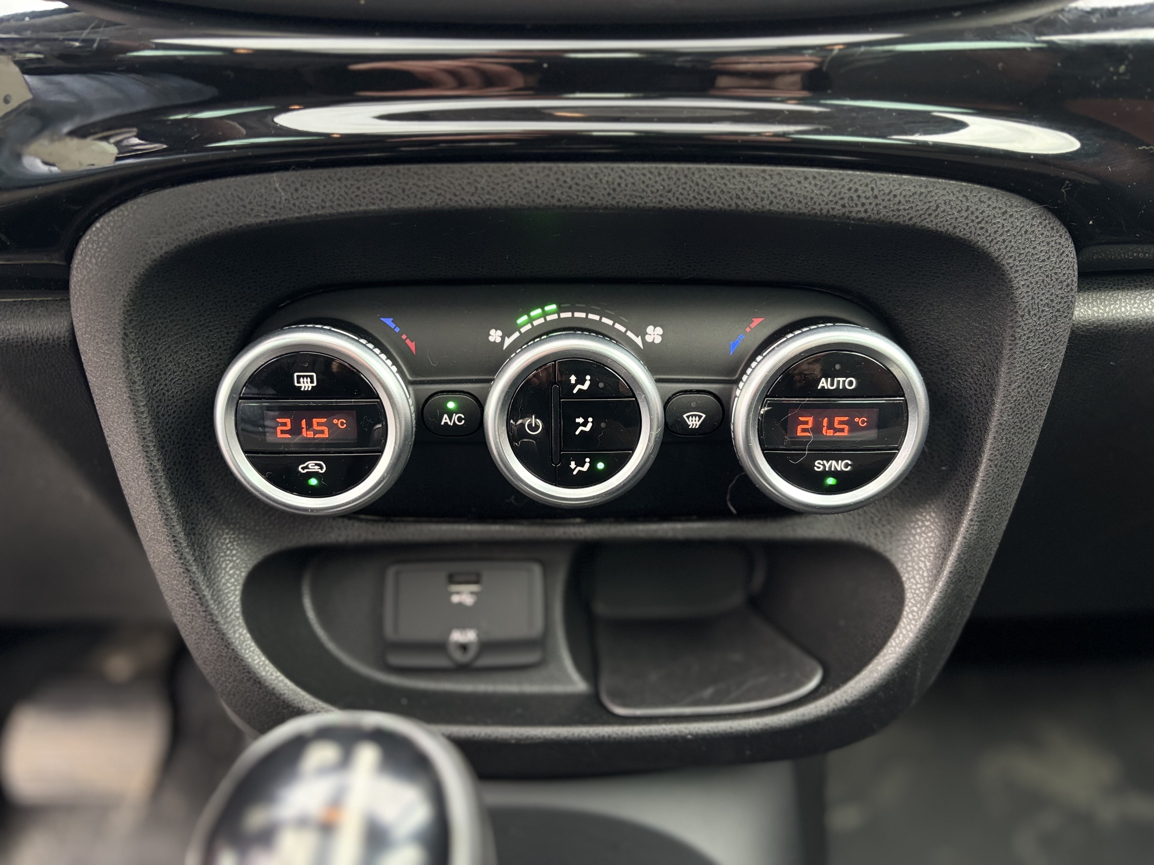 /canwestautoinc/2015-FIAT-500L-7815006948670142.jpg