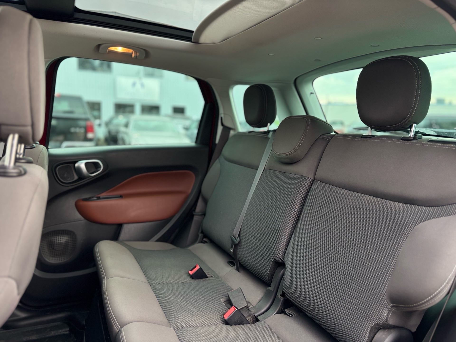 /canwestautoinc/2015-FIAT-500L-91664748397704.jpg