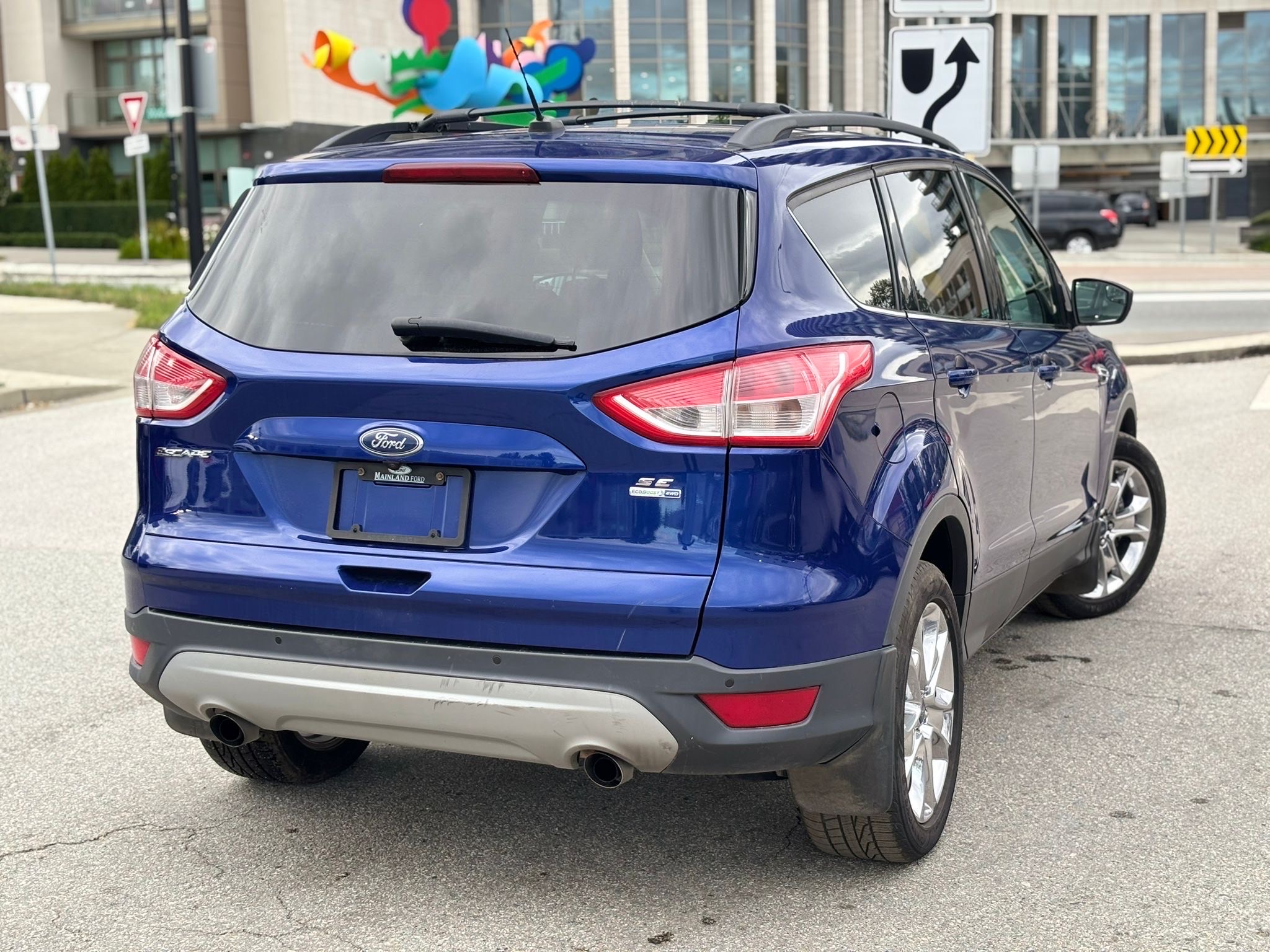 /canwestautoinc/2015-Ford-Escape-0012001900518132658.jpg