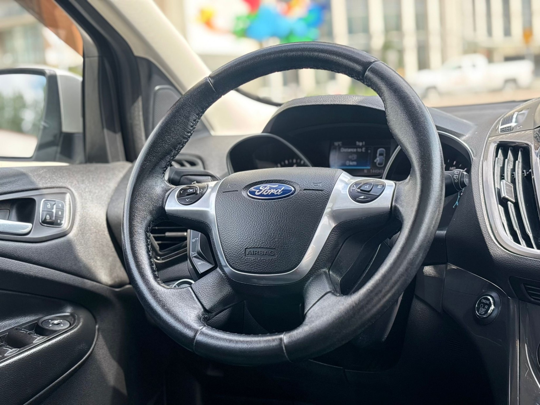 /canwestautoinc/2015-Ford-Escape-0029381110843378355.jpg