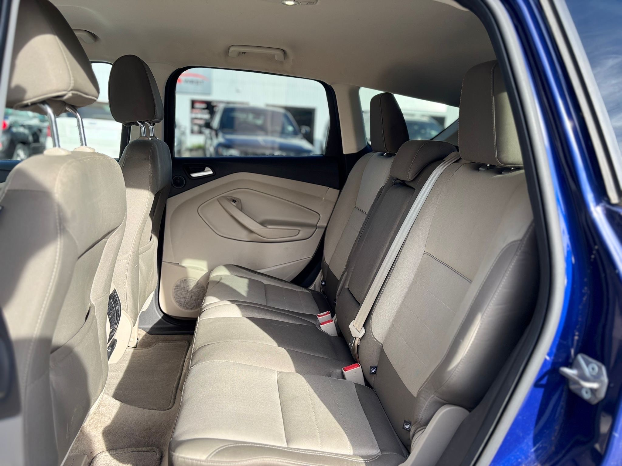 /canwestautoinc/2015-Ford-Escape-02505452973180544.jpg