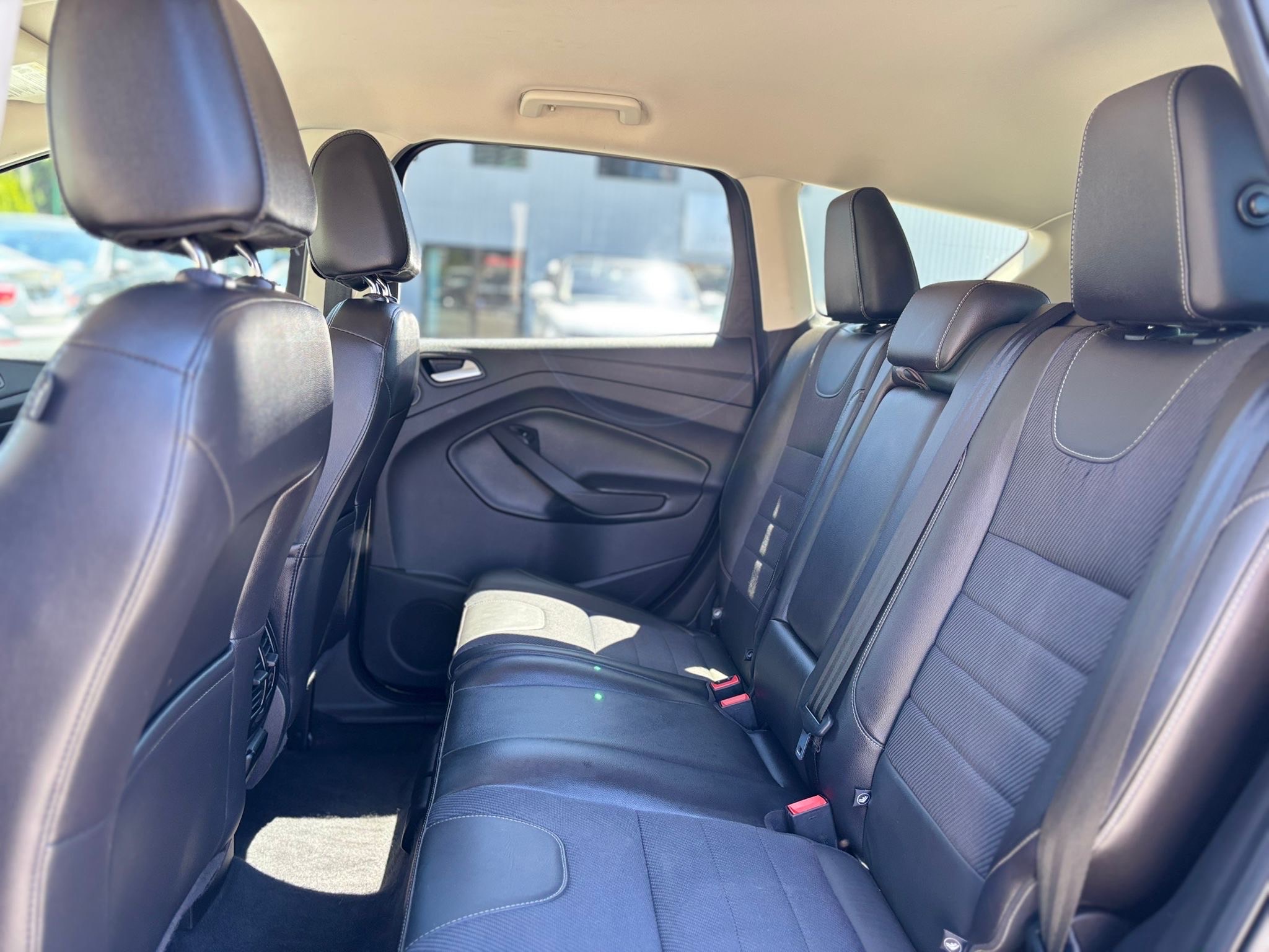 /canwestautoinc/2015-Ford-Escape-1626578580552951.jpg