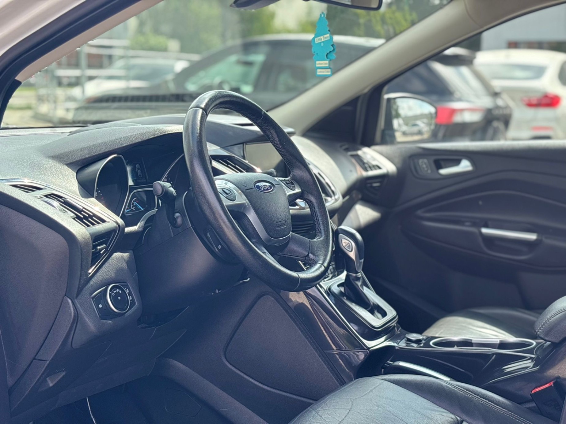 /canwestautoinc/2015-Ford-Escape-1709953423041486.jpg