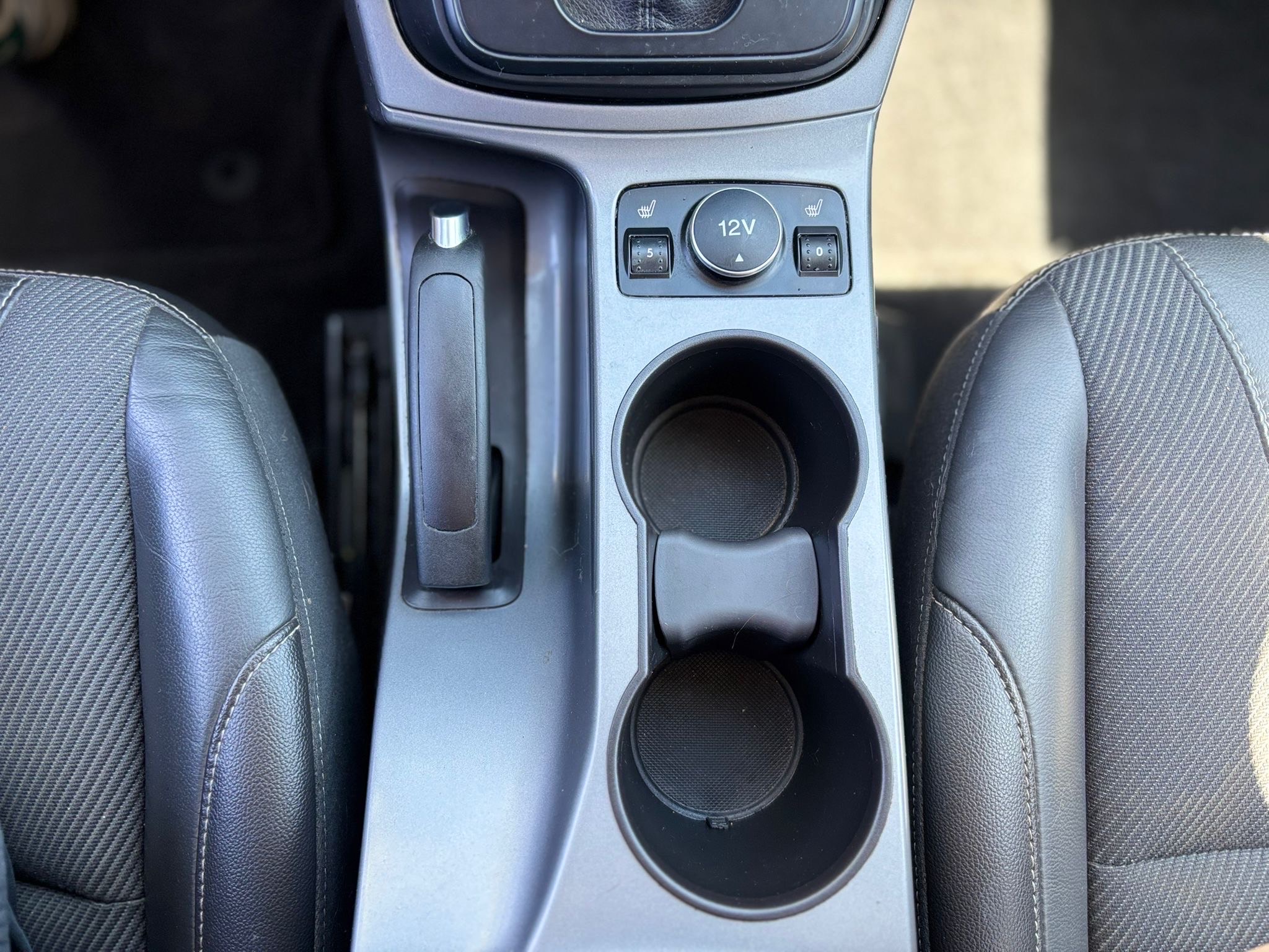 /canwestautoinc/2015-Ford-Escape-22087429865045838.jpg