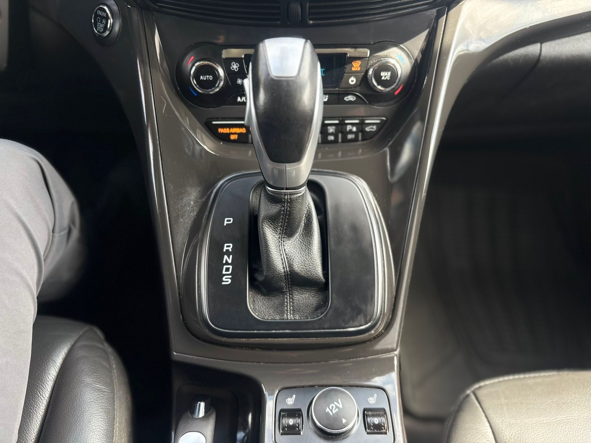 /canwestautoinc/2015-Ford-Escape-6492171411908054.jpg