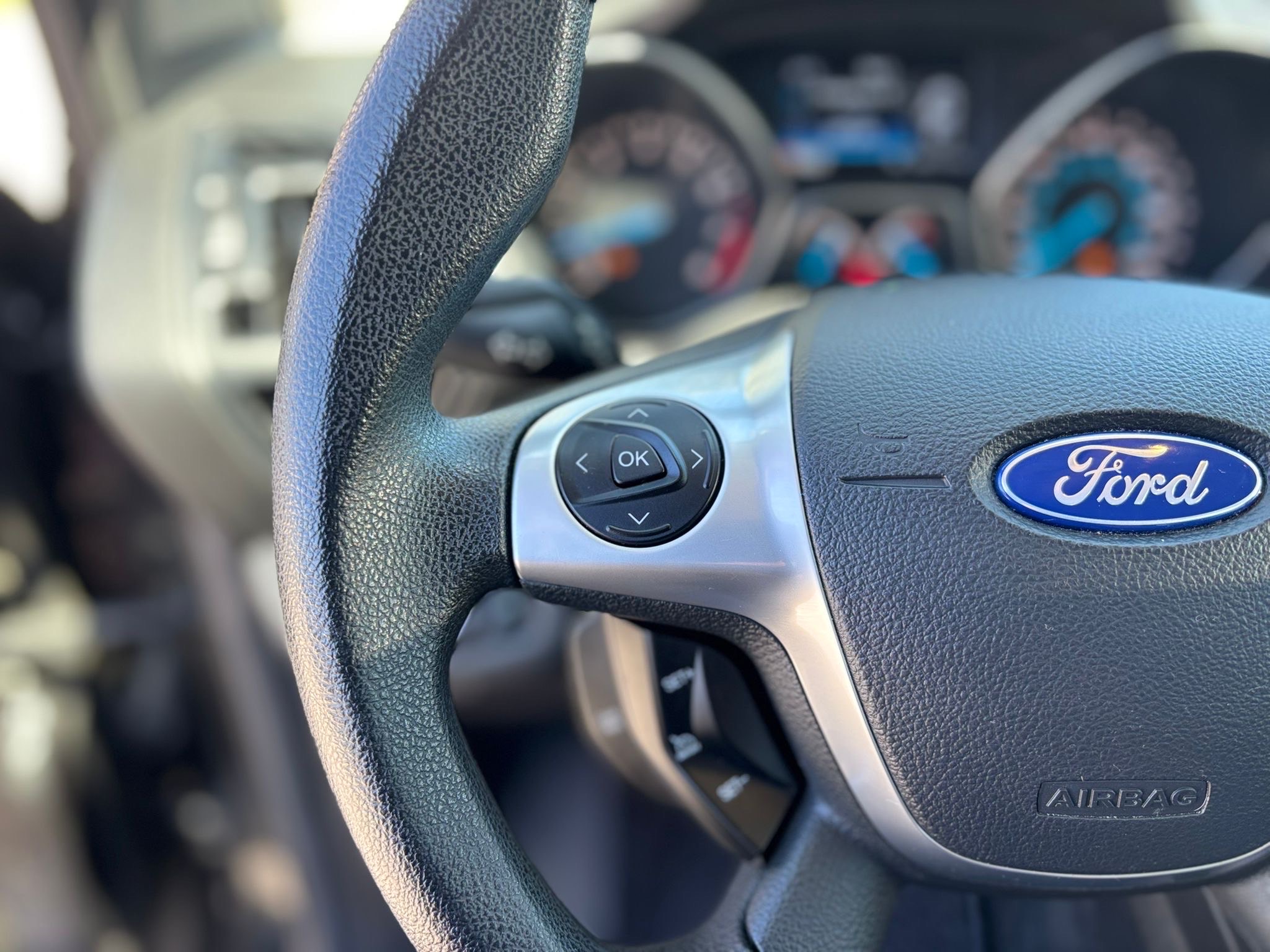 /canwestautoinc/2015-Ford-Escape-7087916844969484.jpg