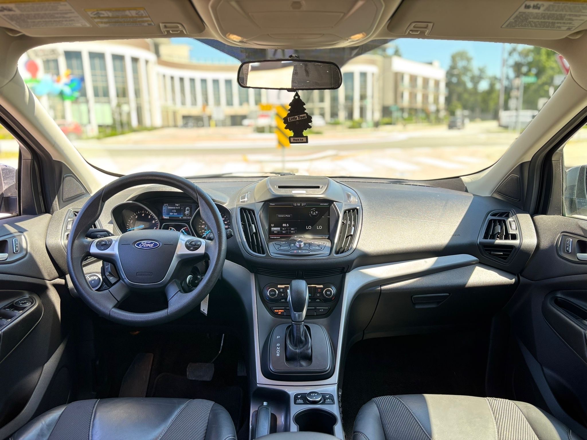 /canwestautoinc/2015-Ford-Escape-7342232127285093.jpg