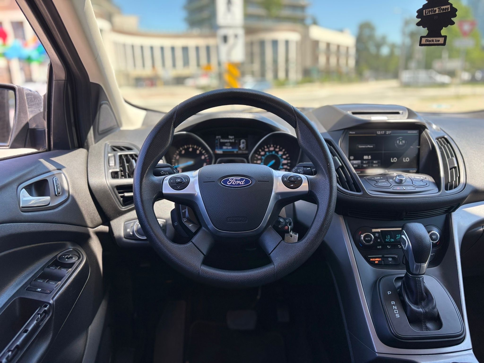 /canwestautoinc/2015-Ford-Escape-7814413141690333.jpg