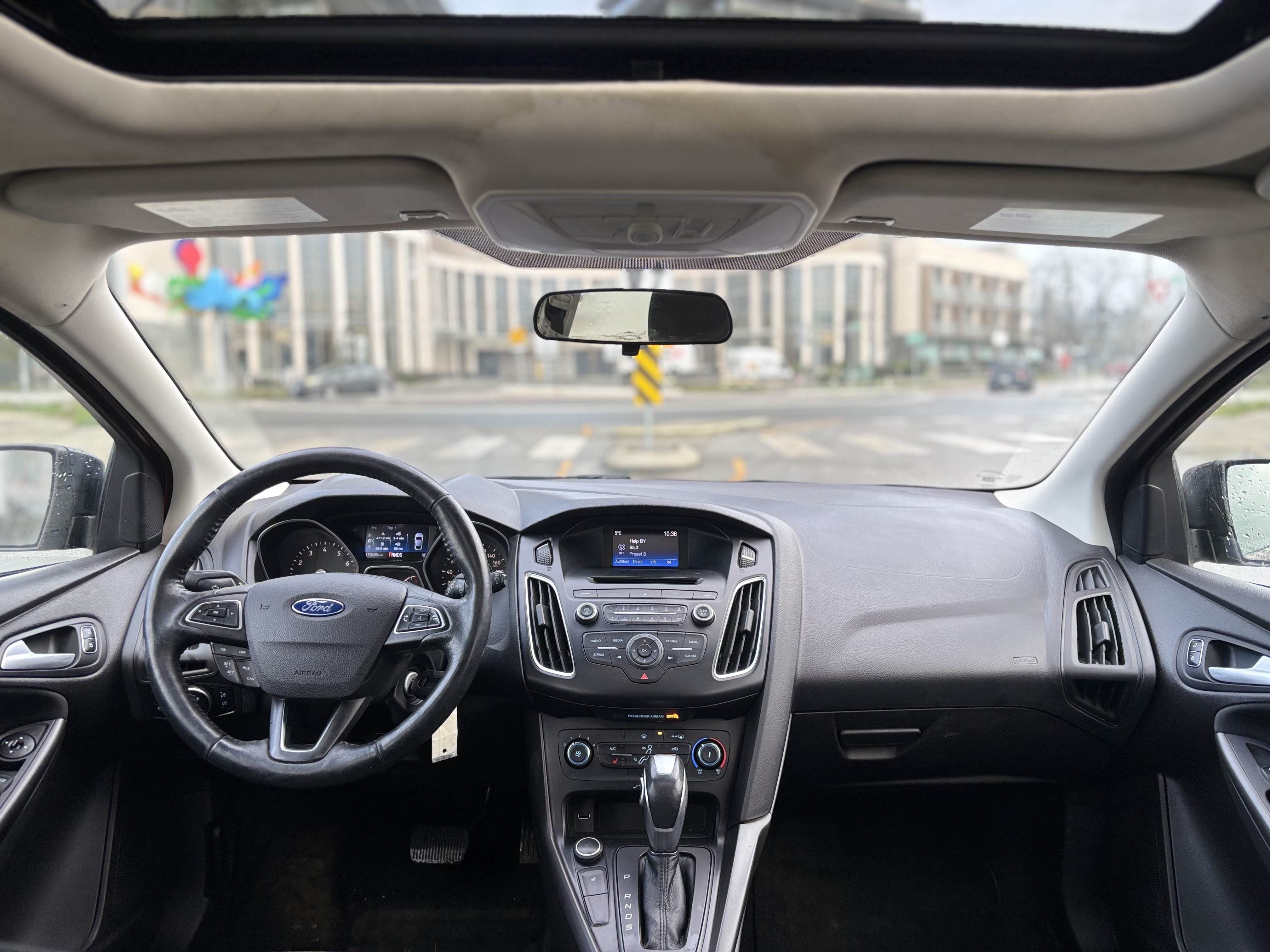 /canwestautoinc/2015-Ford-Focus-2439338620528131.jpg