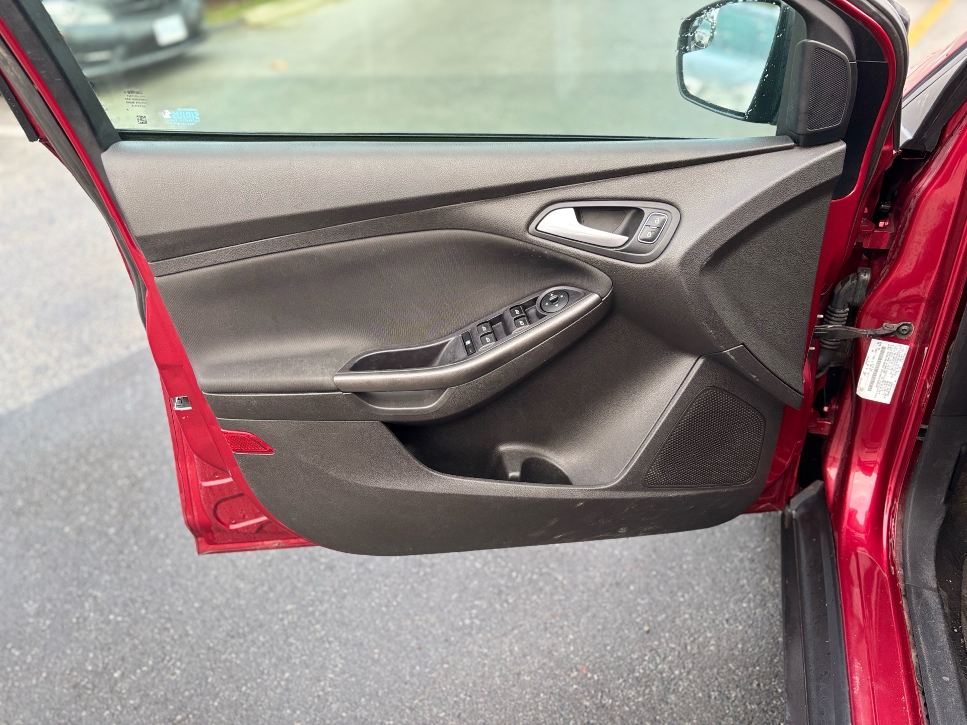 /canwestautoinc/2015-Ford-Focus-5784546863295177.jpg