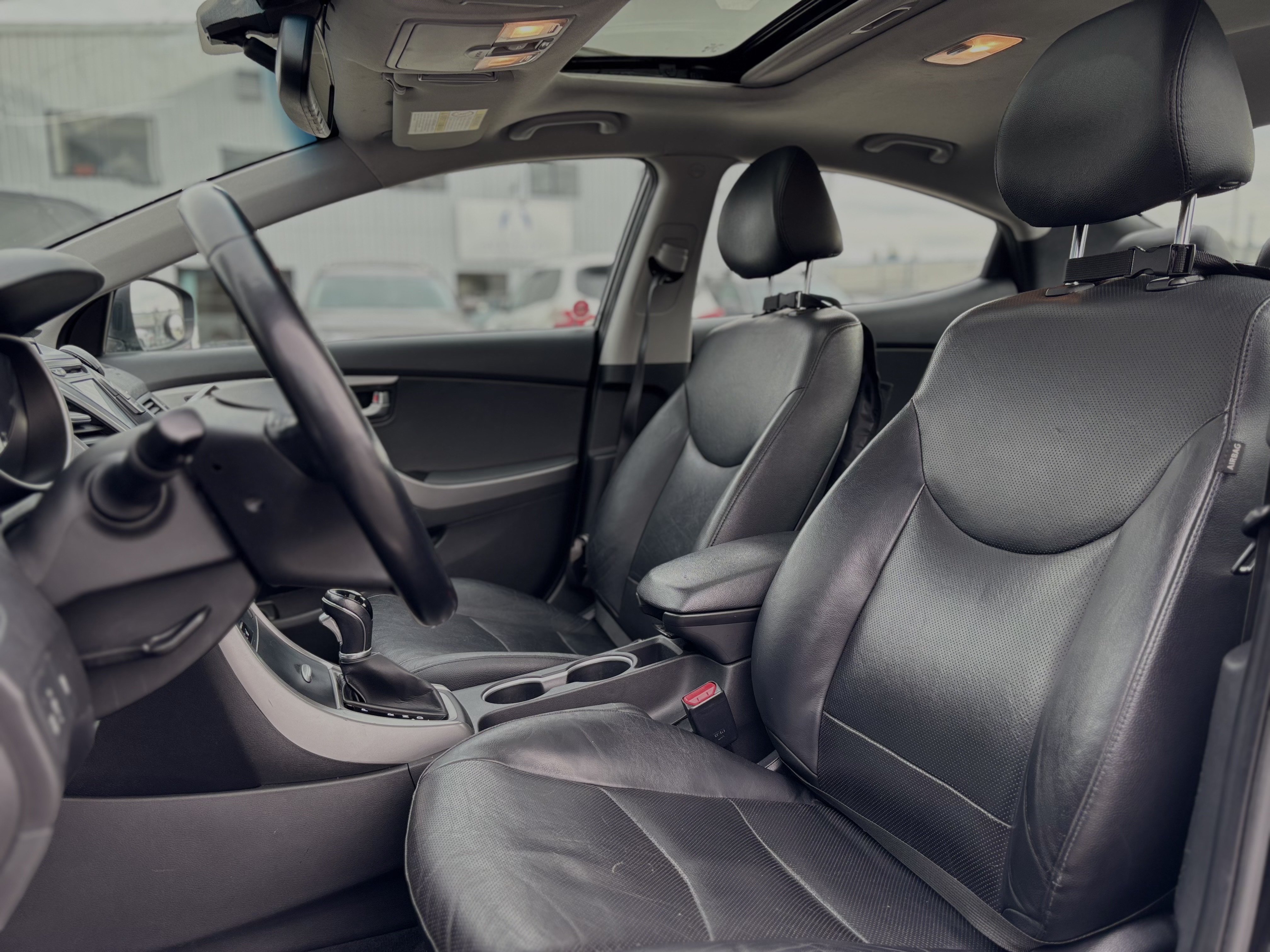 /canwestautoinc/2015-Hyundai-Elantra-3617613525348613.jpg