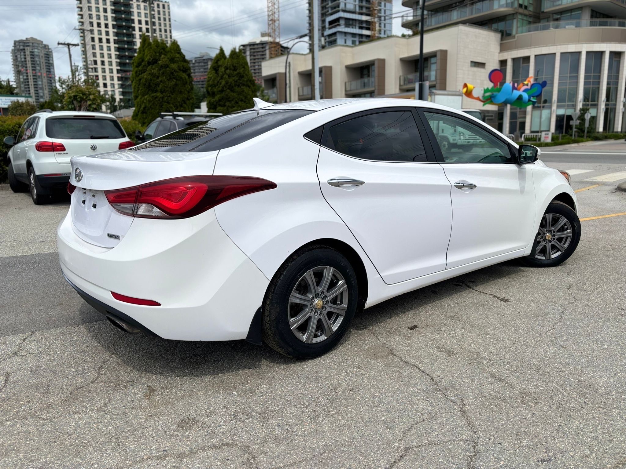 /canwestautoinc/2015-Hyundai-Elantra-8012129251300395.jpg