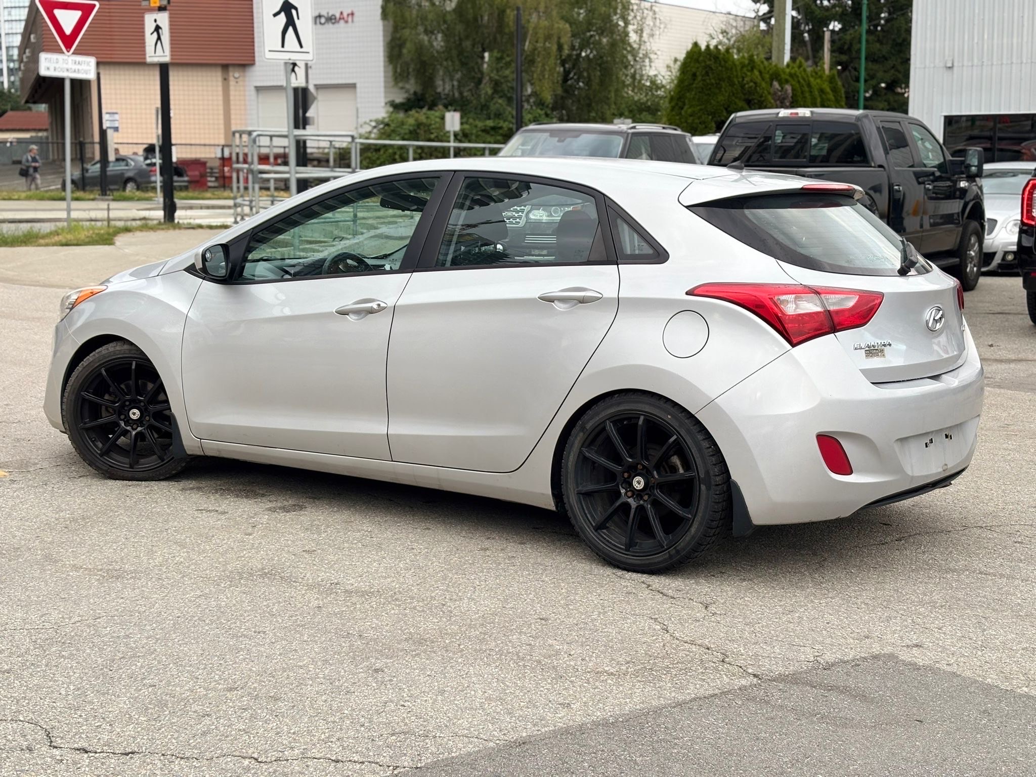 /canwestautoinc/2015-Hyundai-ElantraGT-4282306842479773.jpg