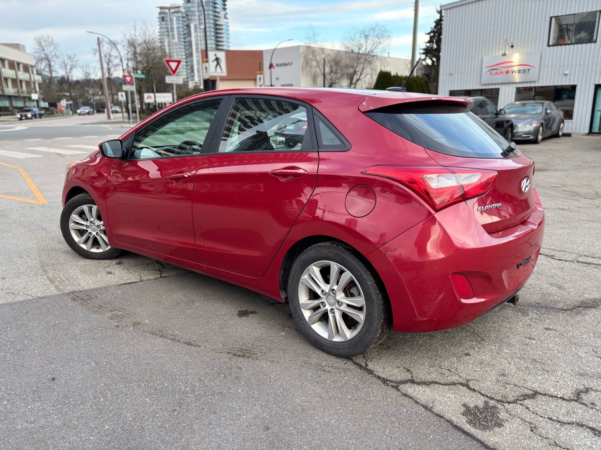 /canwestautoinc/2015-Hyundai-ElantraGT-8538354777394068.jpg