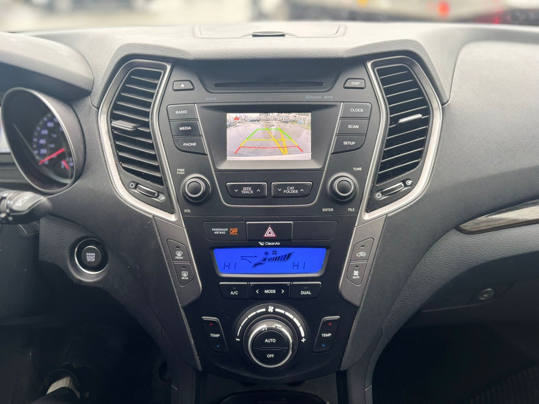 /canwestautoinc/2015-Hyundai-SantaFe-034868453292396184.jpg