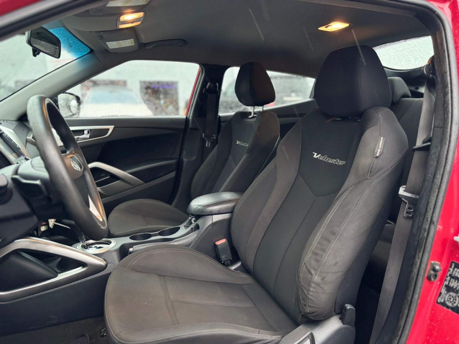 /canwestautoinc/2015-Hyundai-Veloster-19782426905862716.jpg