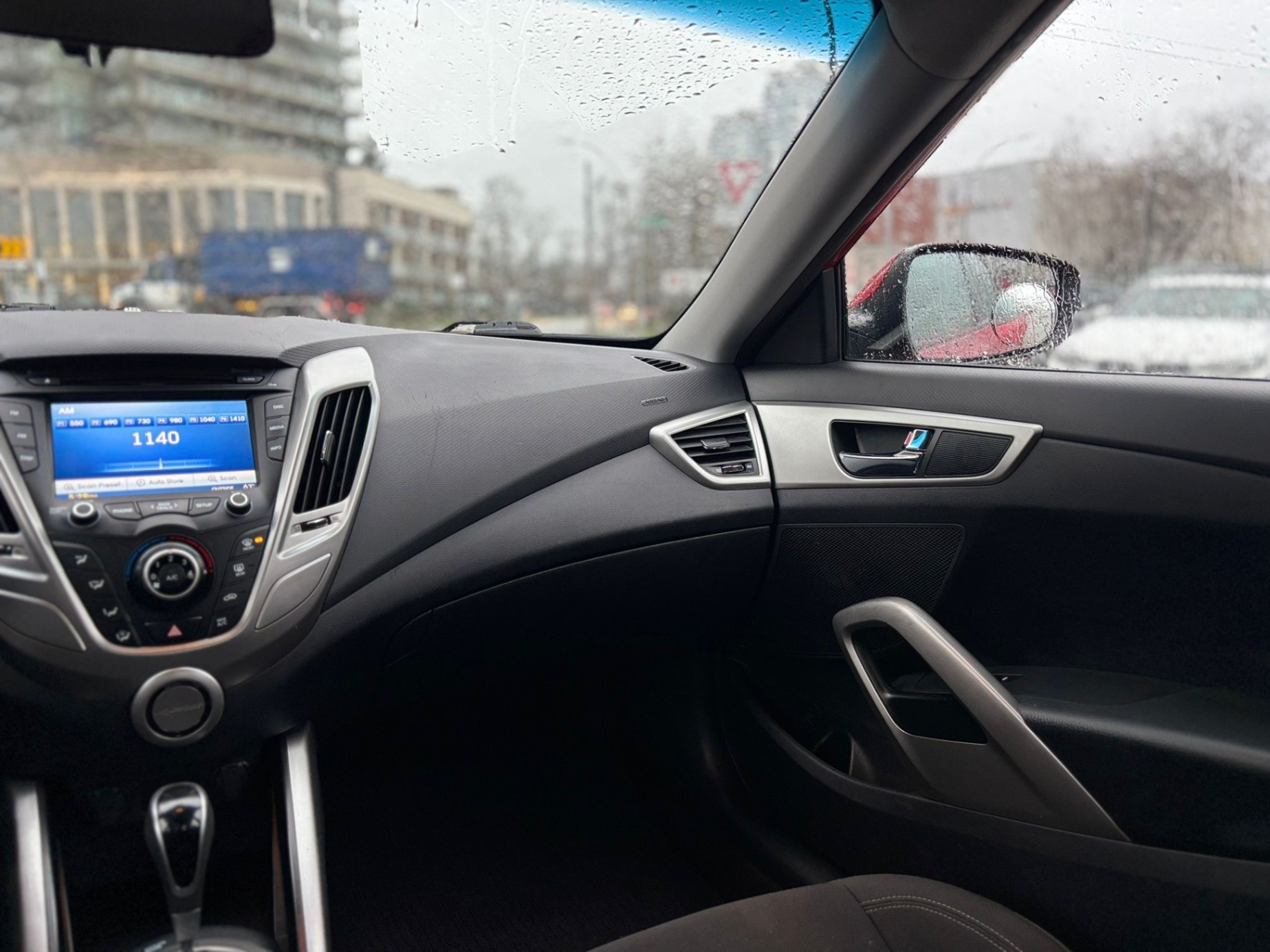 /canwestautoinc/2015-Hyundai-Veloster-5316151425319497.jpg