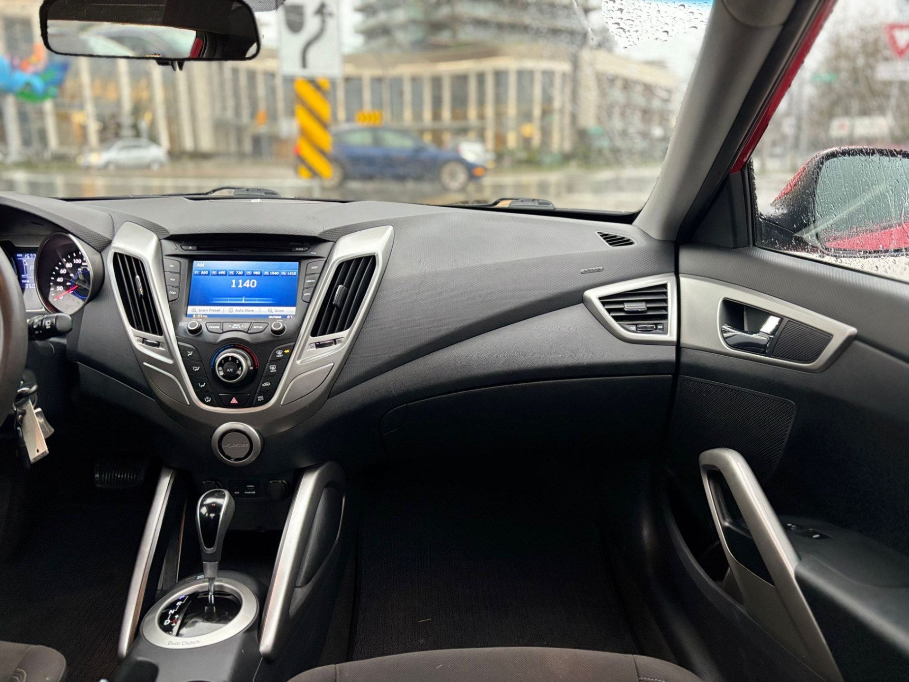/canwestautoinc/2015-Hyundai-Veloster-5574477084703955.jpg