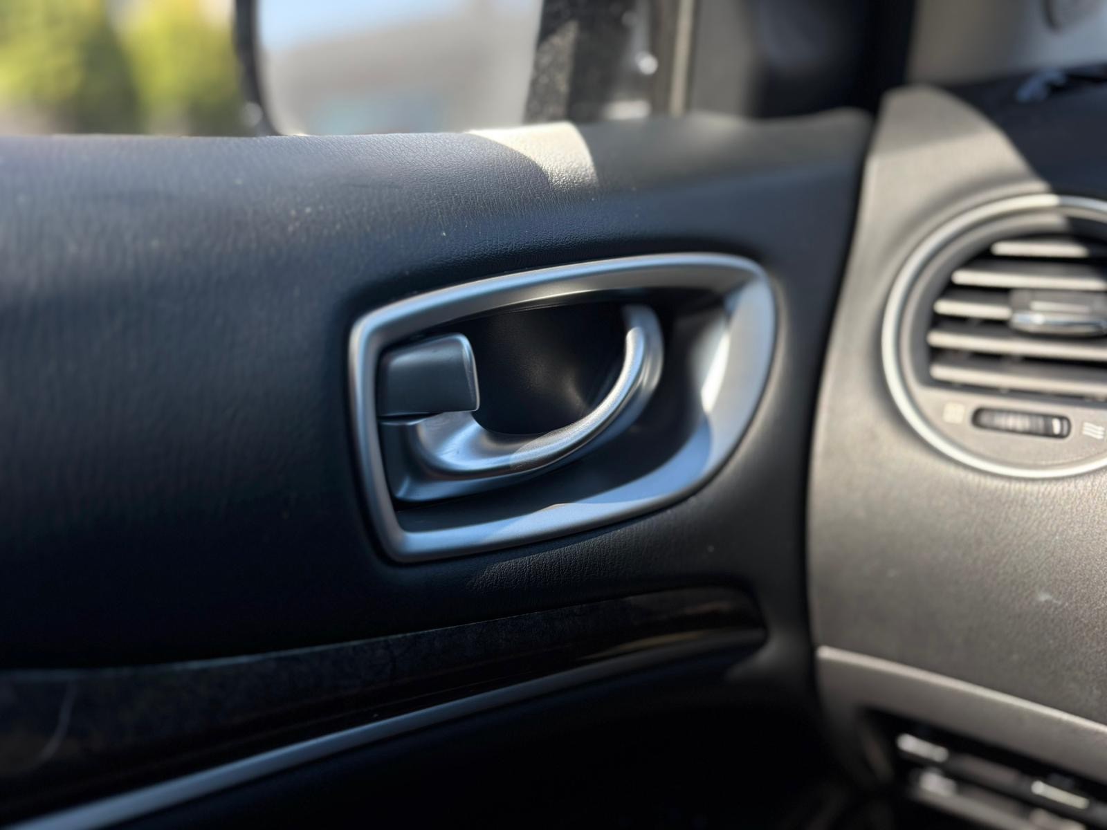 /canwestautoinc/2015-Infiniti-QX60-9033919125857972.jpg