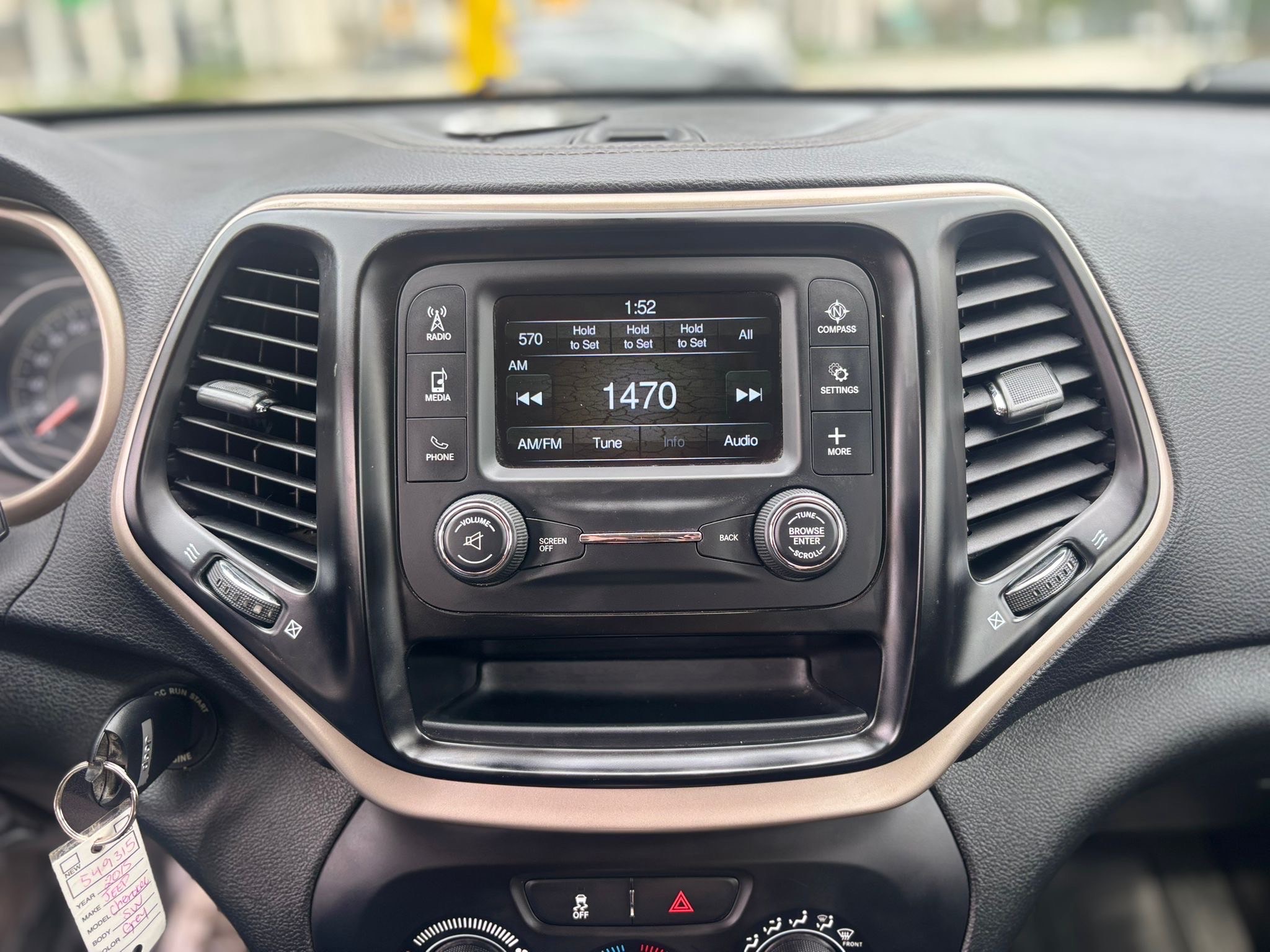 /canwestautoinc/2015-Jeep-Cherokee-1665248633451193.jpg