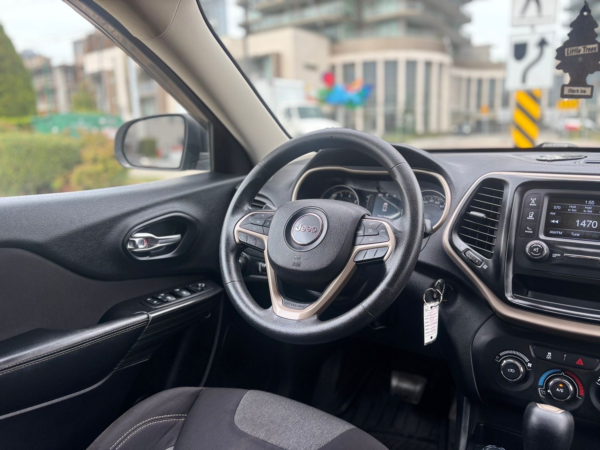 /canwestautoinc/2015-Jeep-Cherokee-8863858544520913.jpg