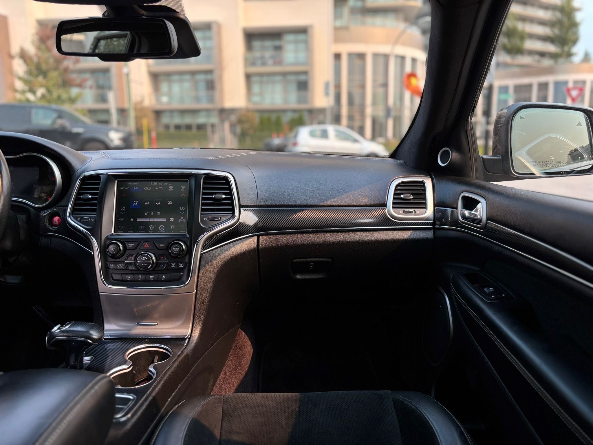 /canwestautoinc/2015-Jeep-GrandCherokee-13629374030175168.jpg