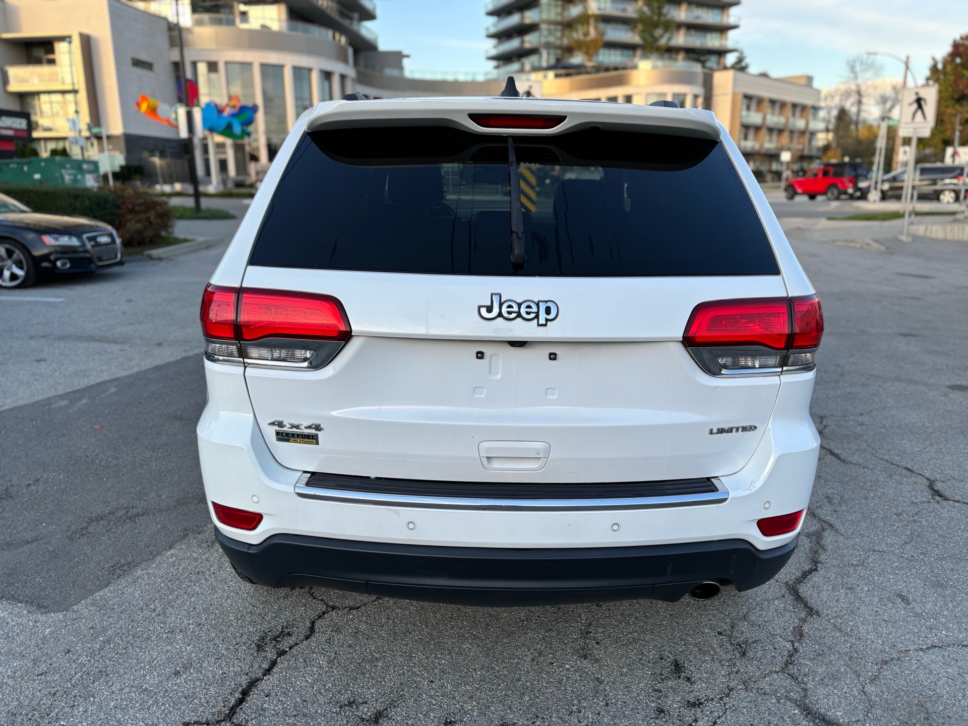 /canwestautoinc/2015-Jeep-GrandCherokee-2319636918483612.jpg