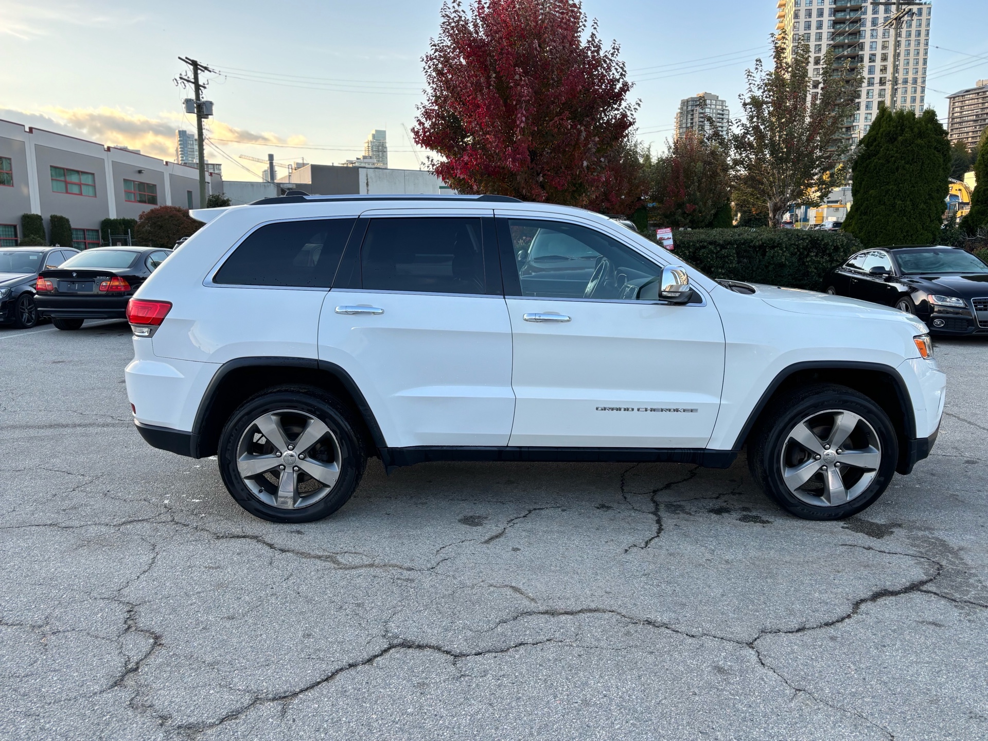 /canwestautoinc/2015-Jeep-GrandCherokee-3336862609858384.jpg