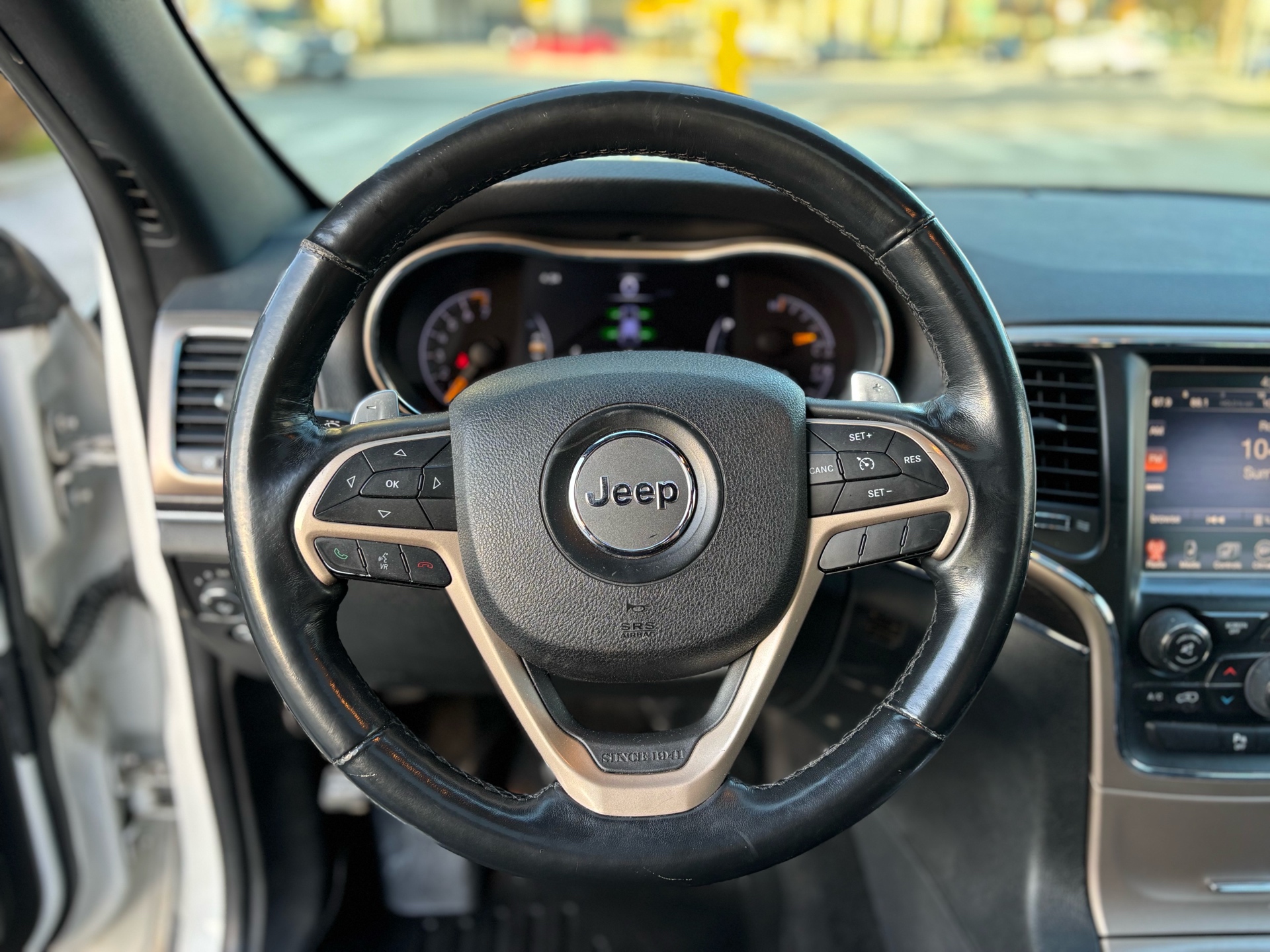 /canwestautoinc/2015-Jeep-GrandCherokee-3742389874028431.jpg