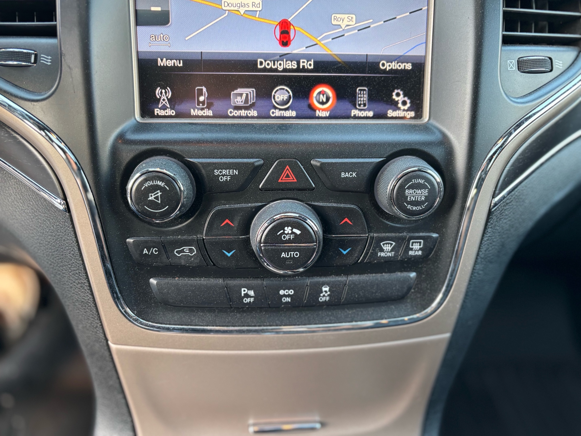 /canwestautoinc/2015-Jeep-GrandCherokee-5325300913286823.jpg