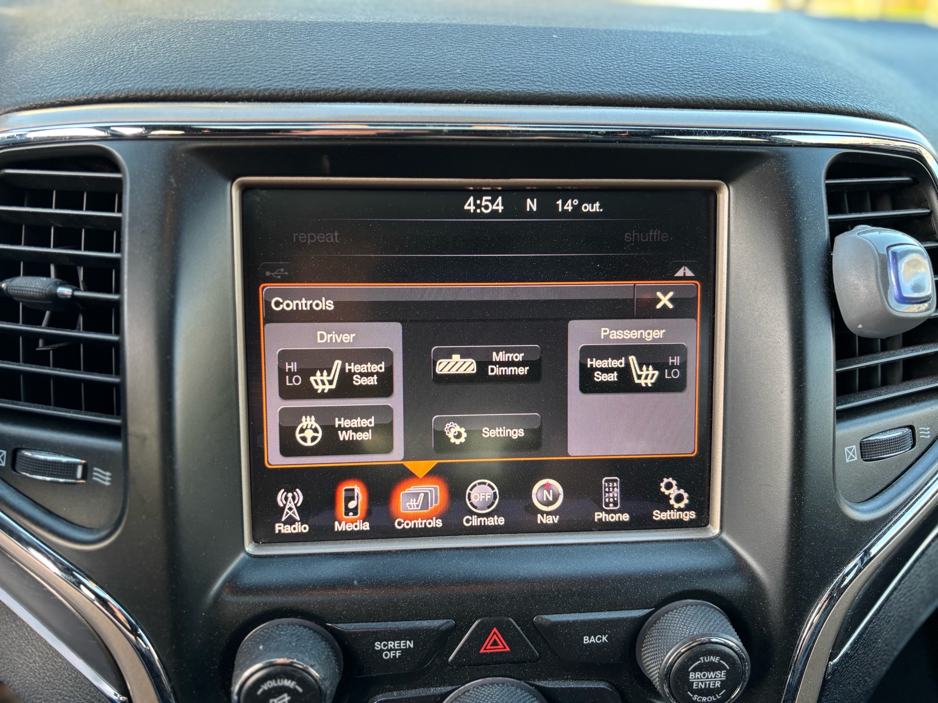 /canwestautoinc/2015-Jeep-GrandCherokee-6786162562621425.jpg