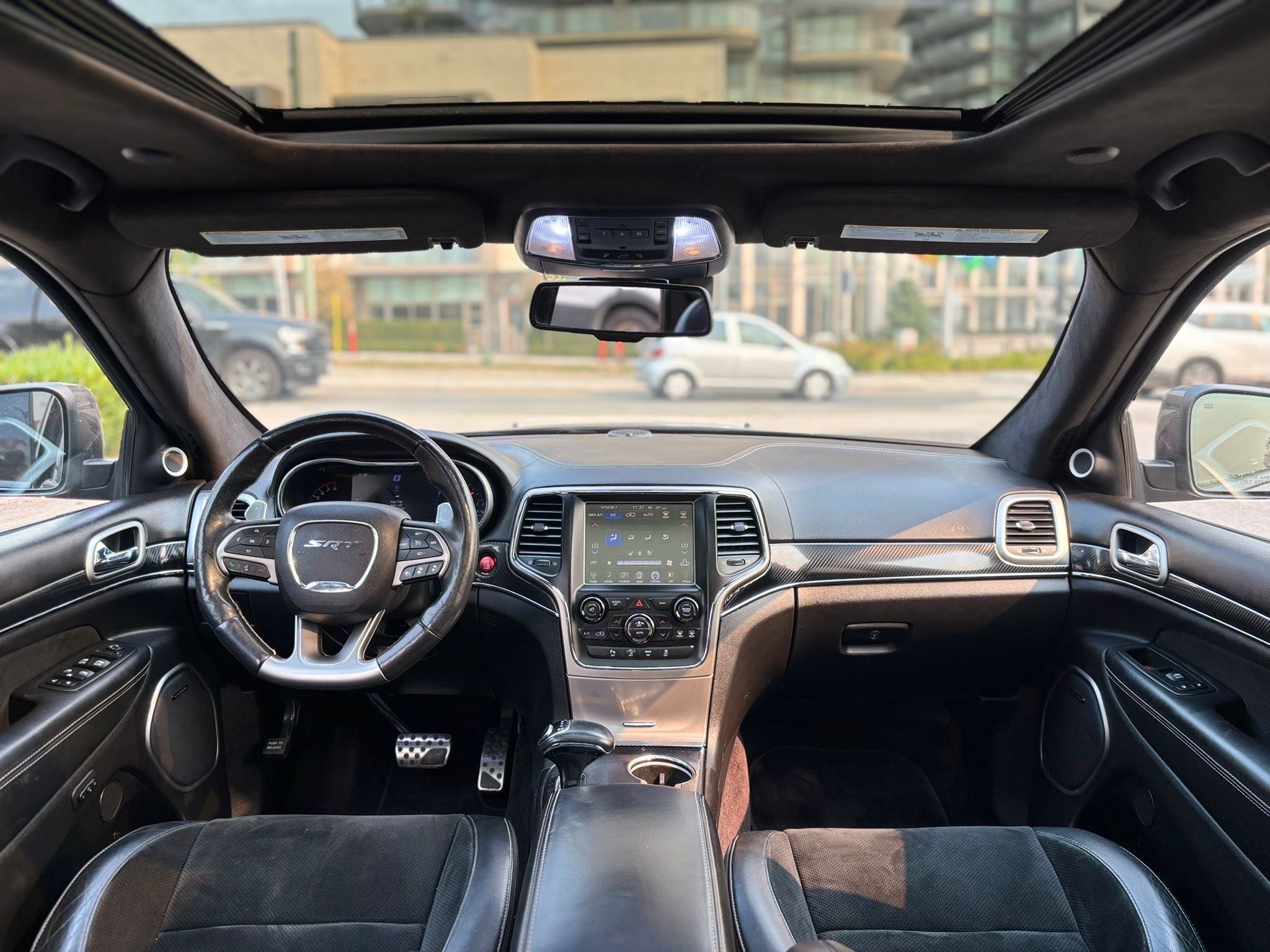 /canwestautoinc/2015-Jeep-GrandCherokee-7094186171824677.jpg