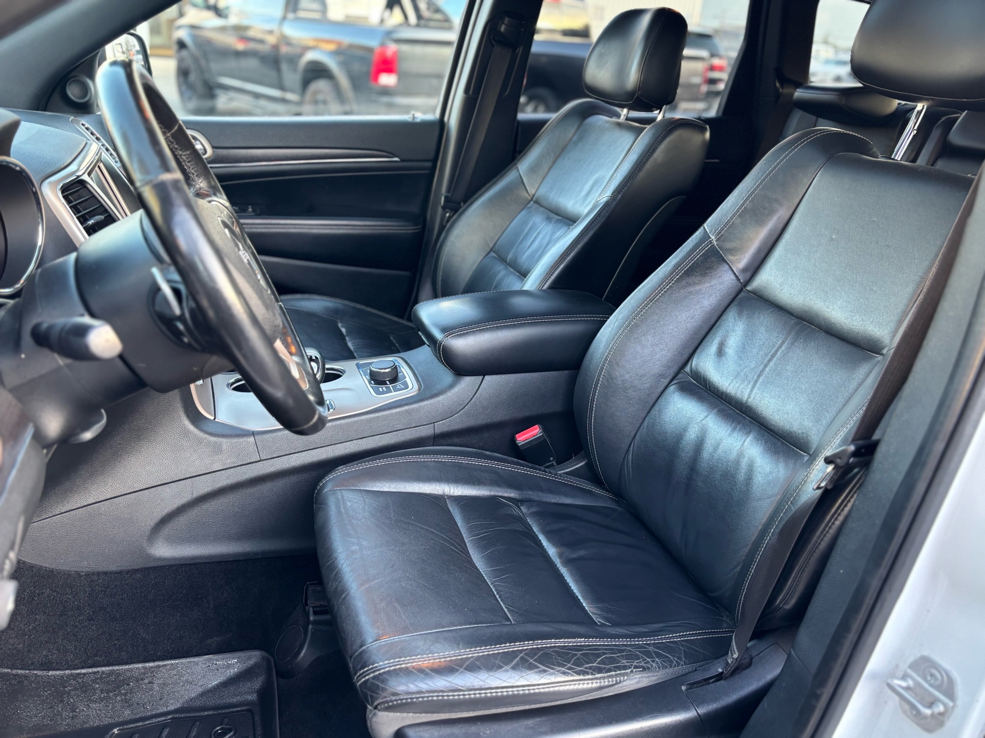 /canwestautoinc/2015-Jeep-GrandCherokee-9085583580200189.jpg