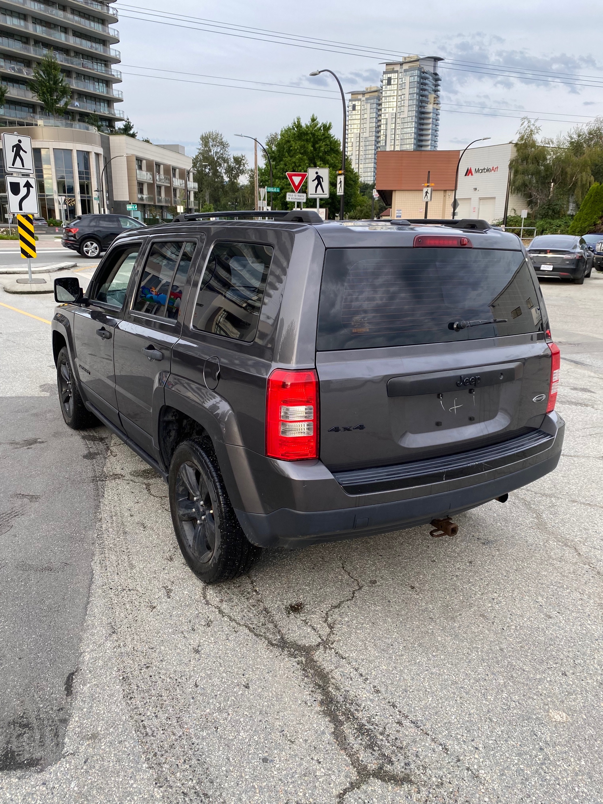 /canwestautoinc/2015-Jeep-Patriot-25792340887424503.jpg