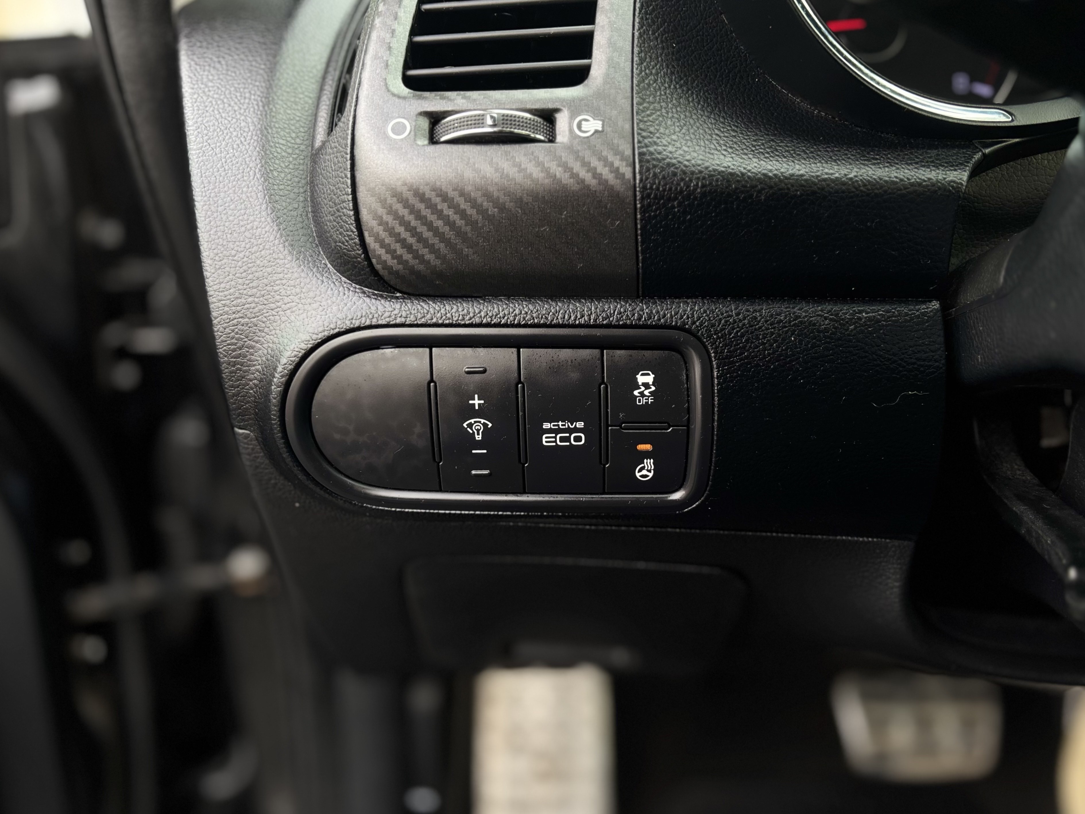 /canwestautoinc/2015-Kia-Forte-028907000900349367.jpg