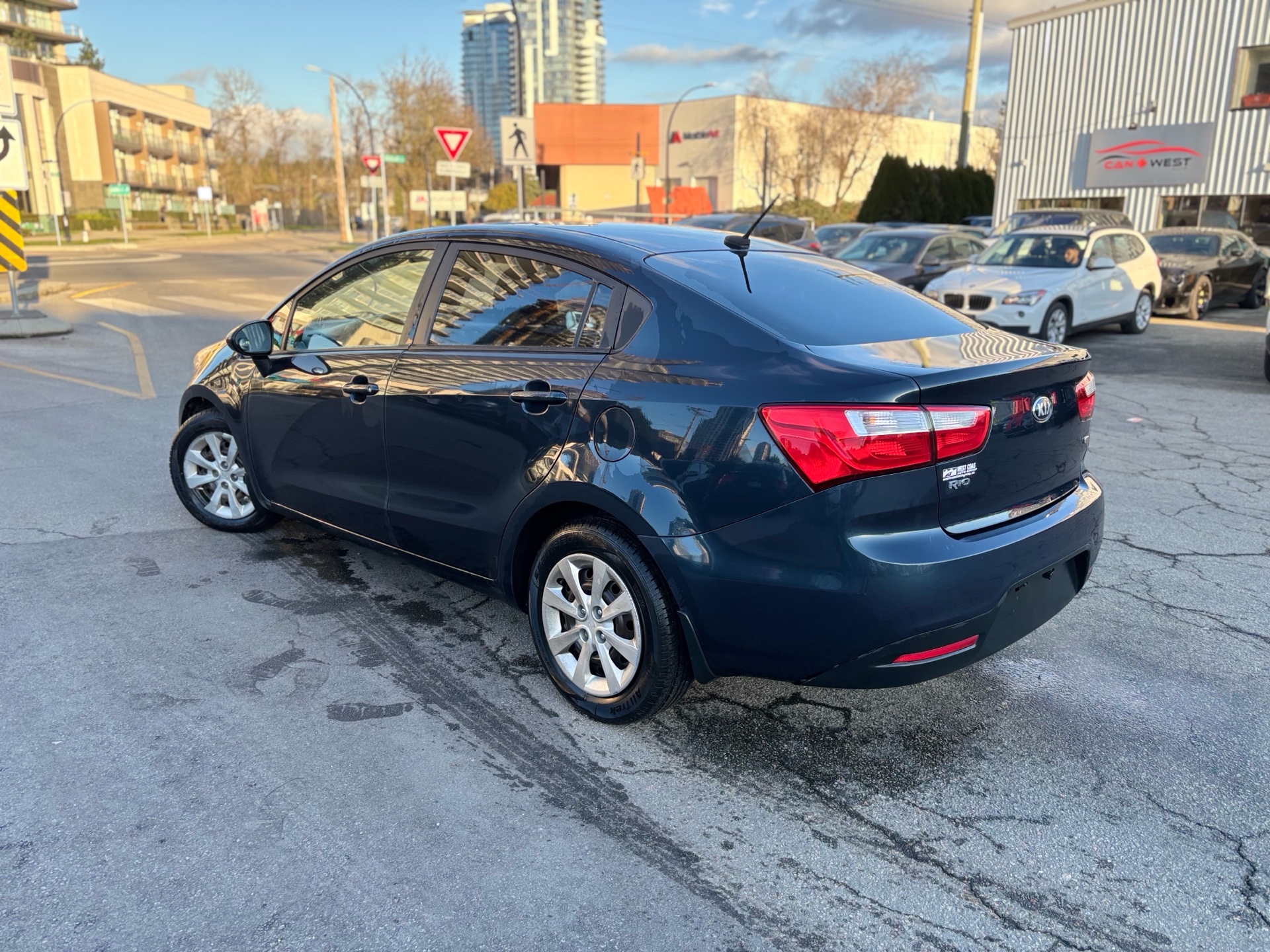 /canwestautoinc/2015-Kia-Rio-3512440191236921.jpg