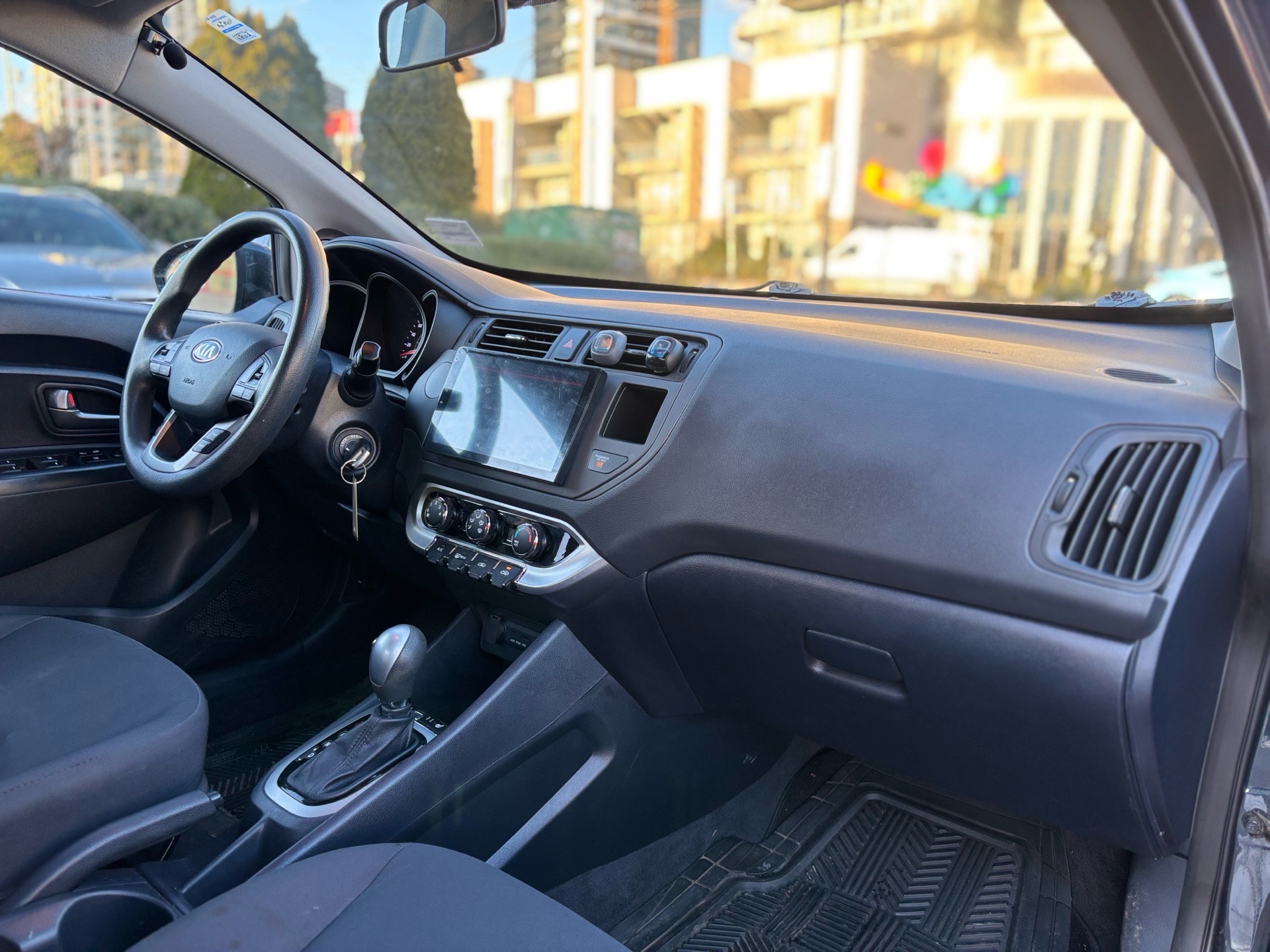 /canwestautoinc/2015-Kia-Rio-9953104570737374.jpg
