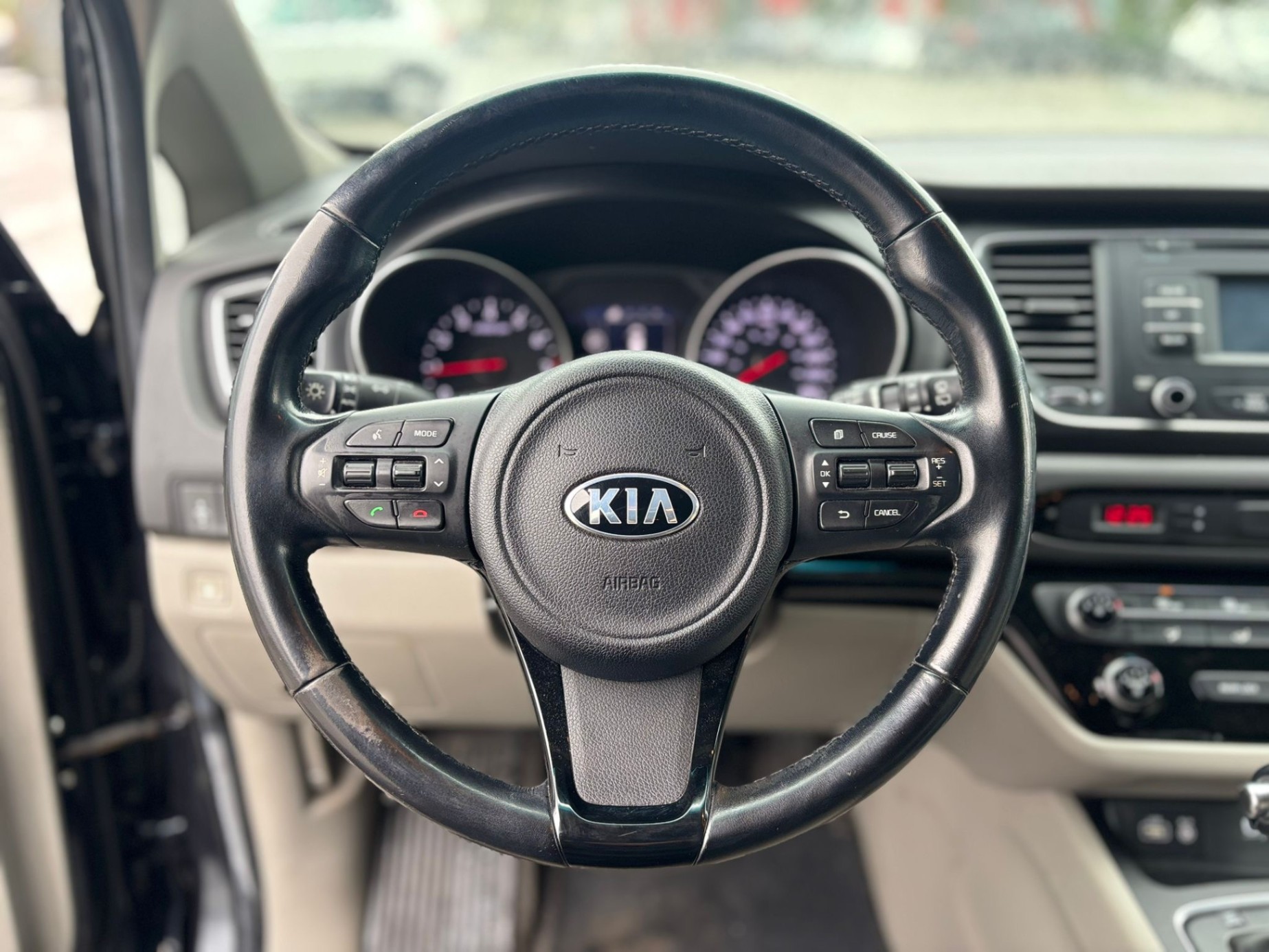 /canwestautoinc/2015-Kia-Sedona-2622333497497158.jpg