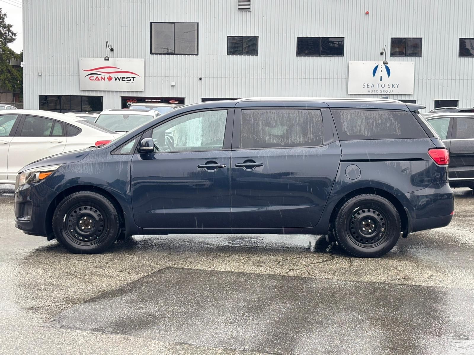 /canwestautoinc/2015-Kia-Sedona-329966007504519.jpg