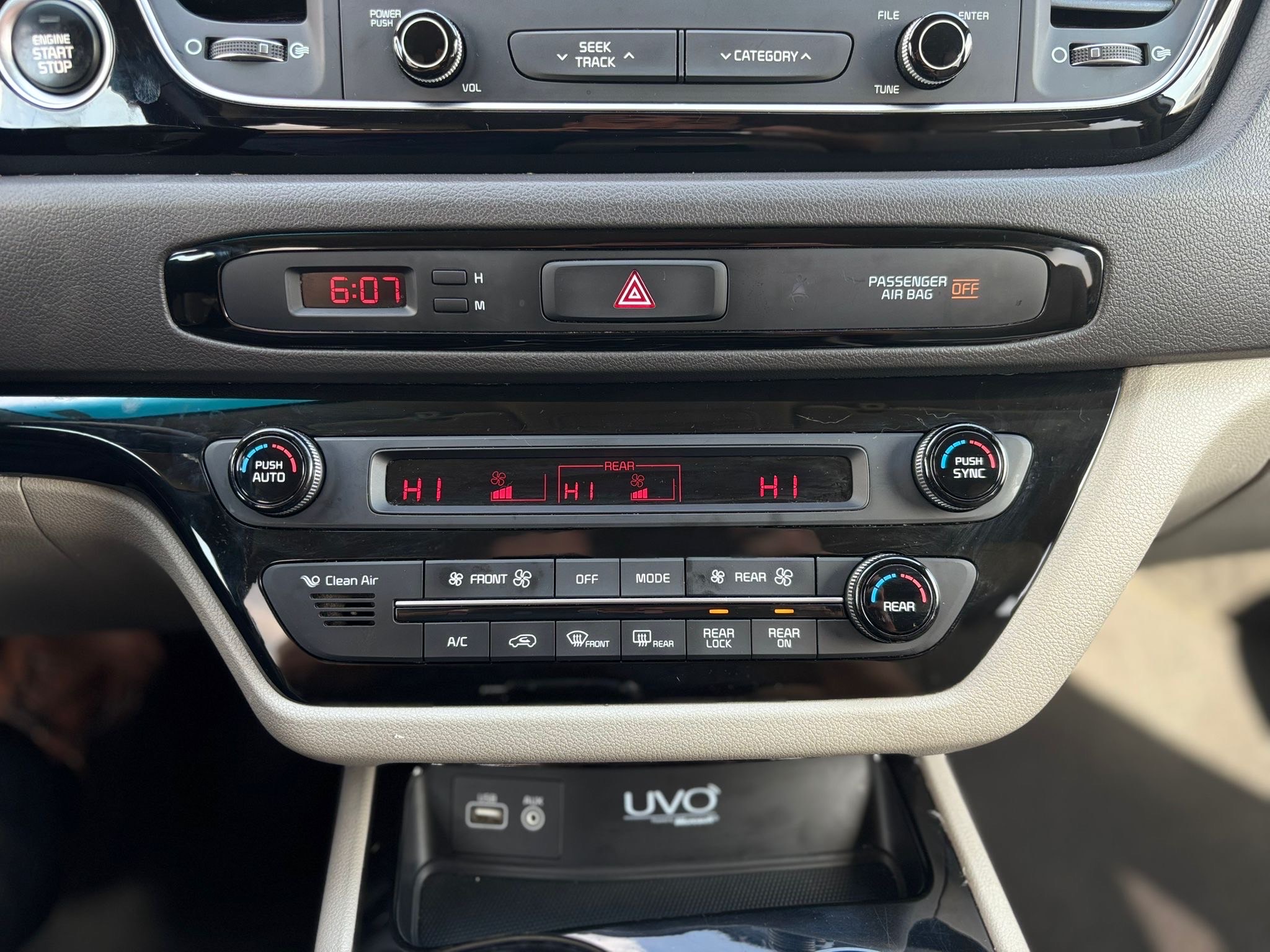 /canwestautoinc/2015-Kia-Sedona-6149065825248152.jpg