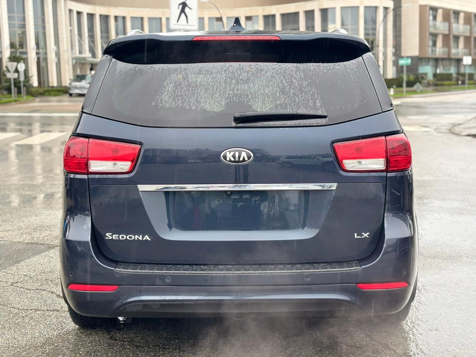 /canwestautoinc/2015-Kia-Sedona-8156213858698294.jpg