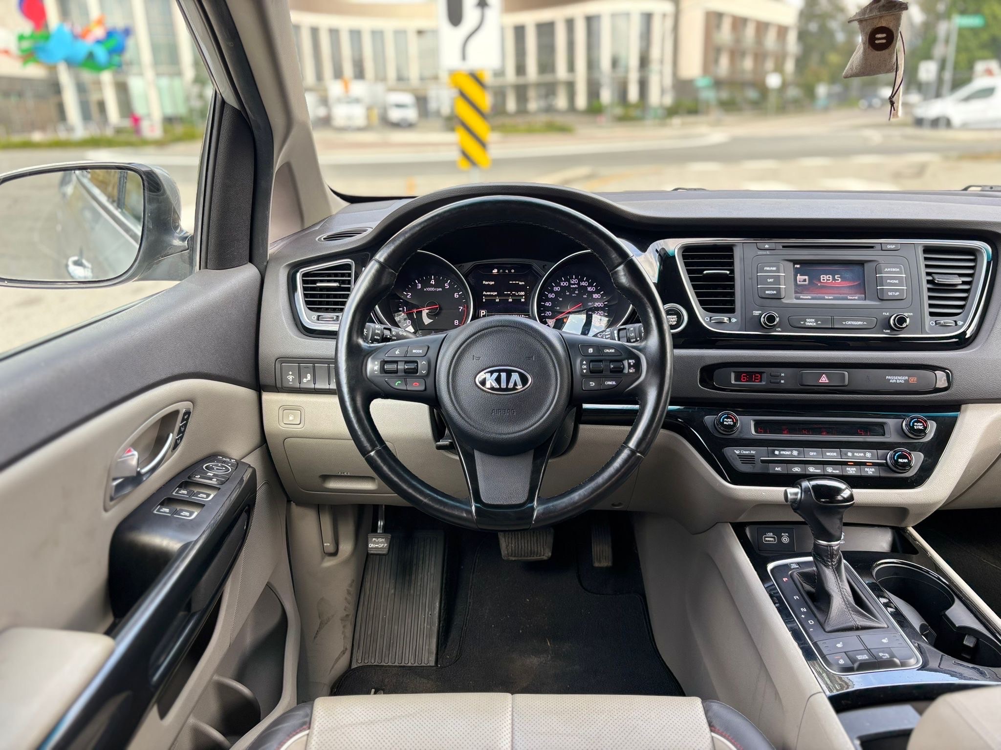 /canwestautoinc/2015-Kia-Sedona-8376987994886789.jpg