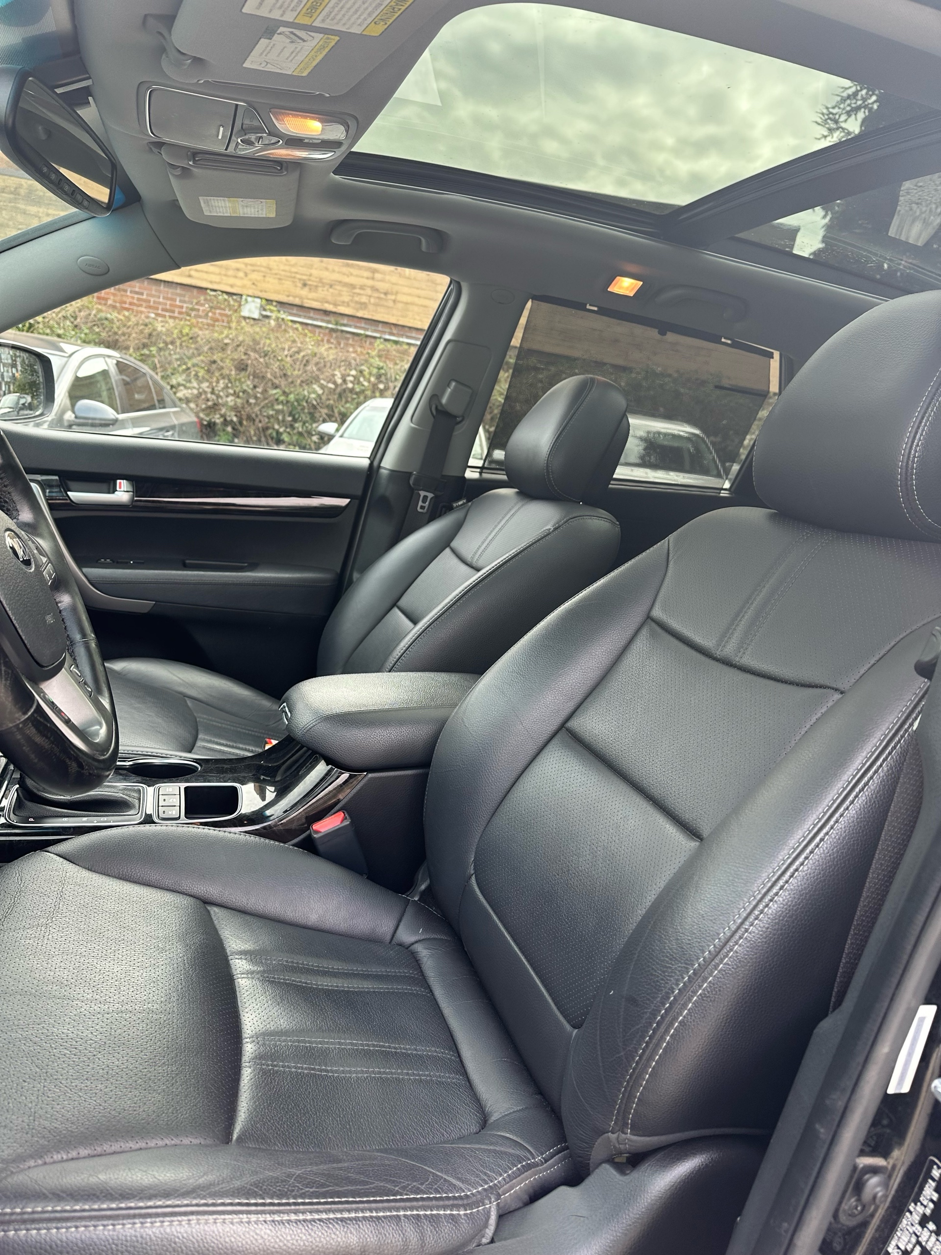 /canwestautoinc/2015-Kia-Sorento-22261868476772517.jpg